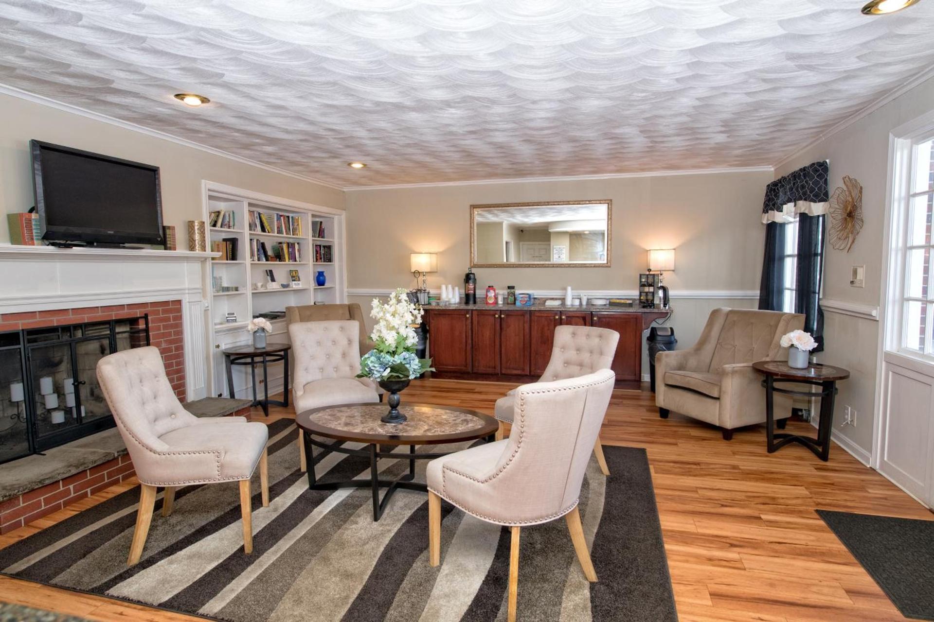 Colonial Inn Seekonk photo 14