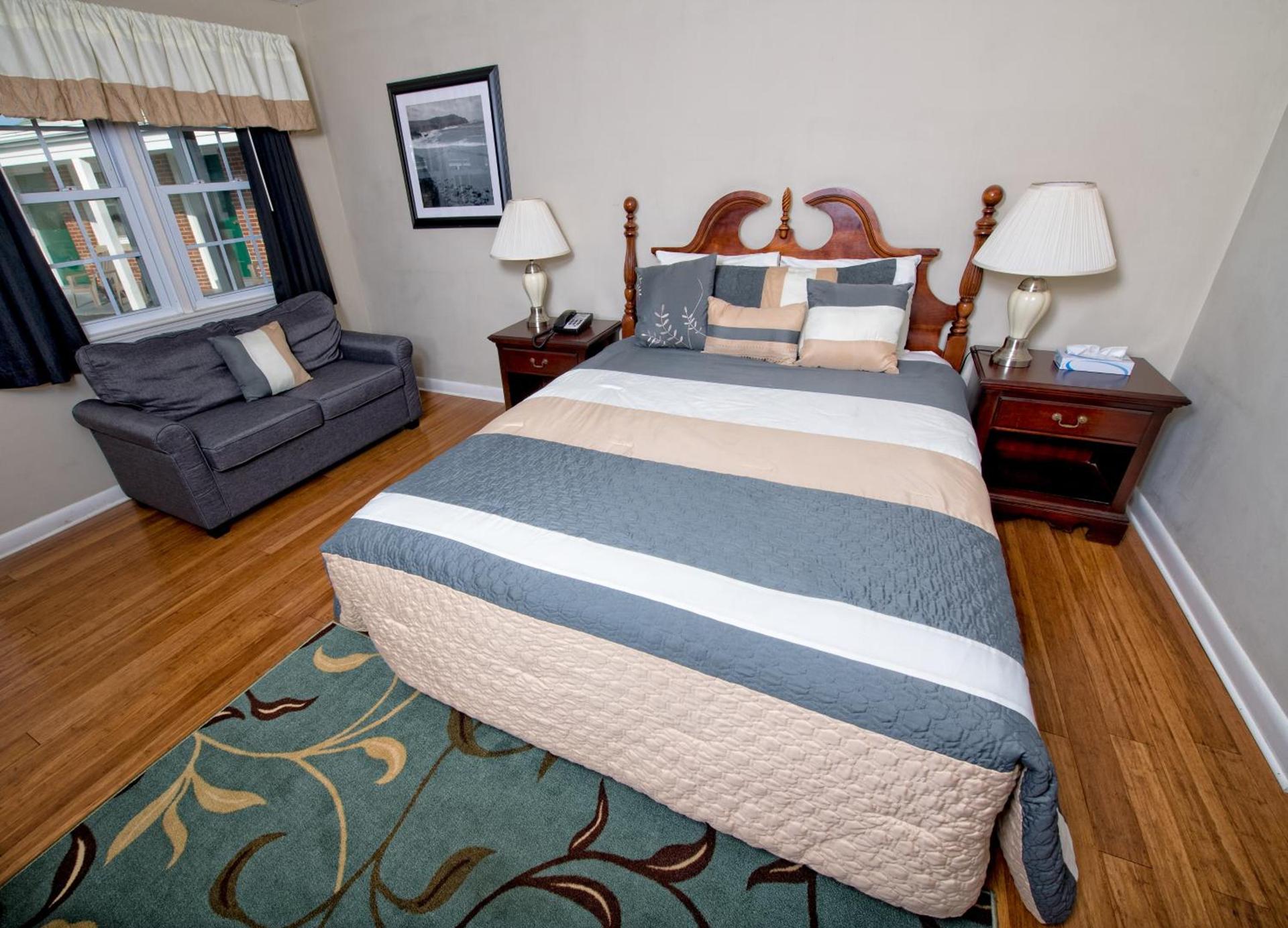 Colonial Inn Seekonk photo 13