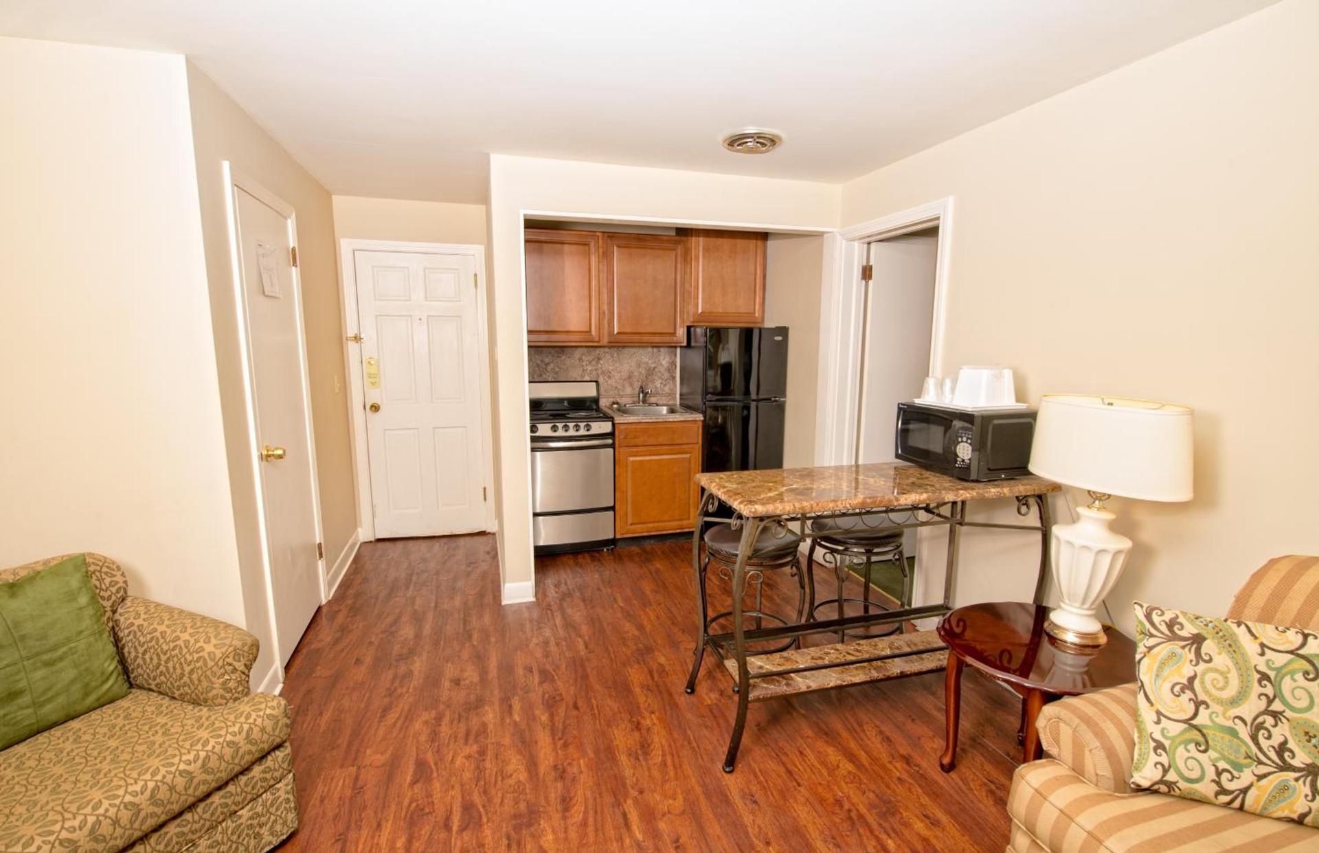 Colonial Inn Seekonk photo 2