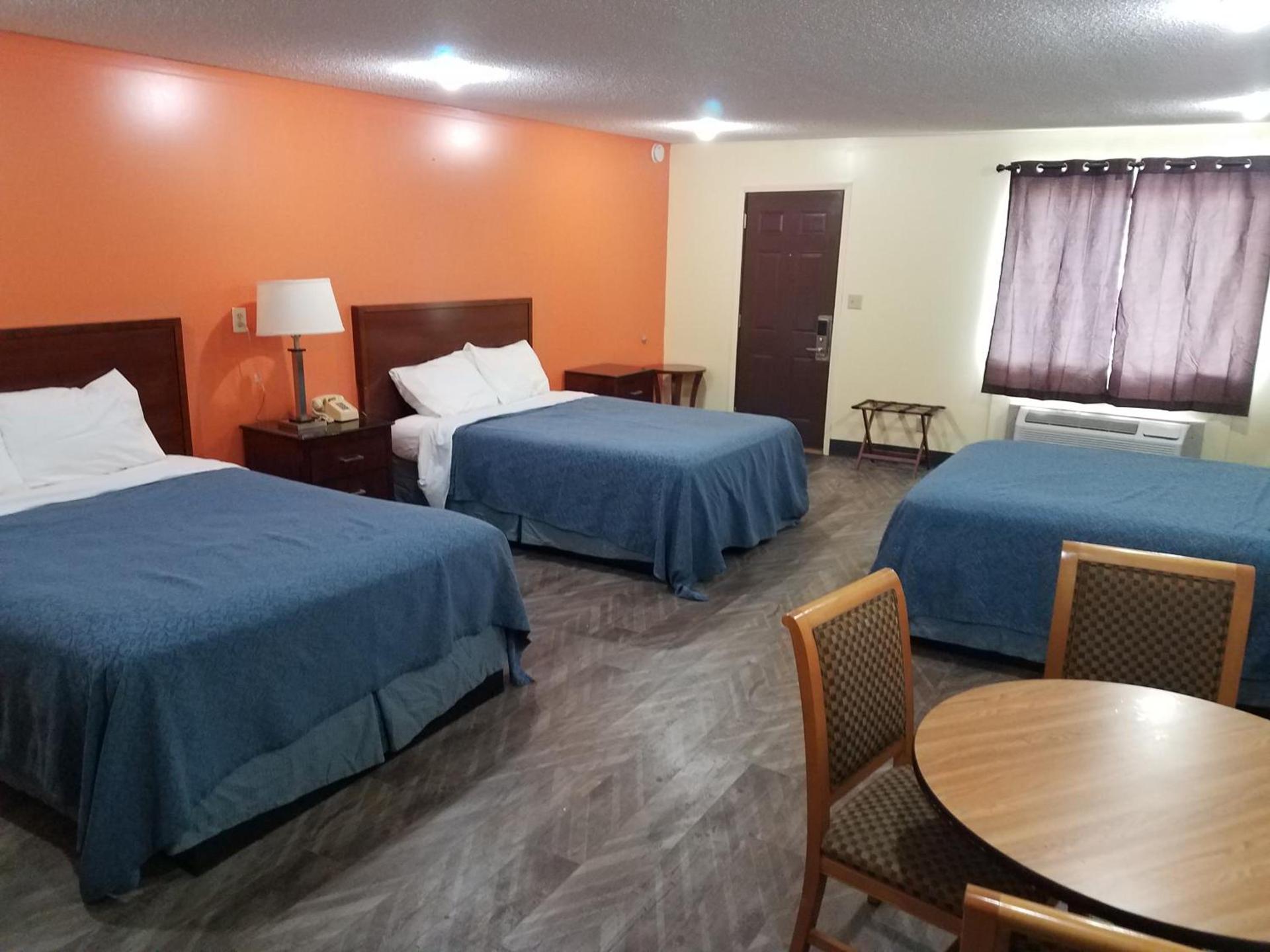 Western Inn South photo 5