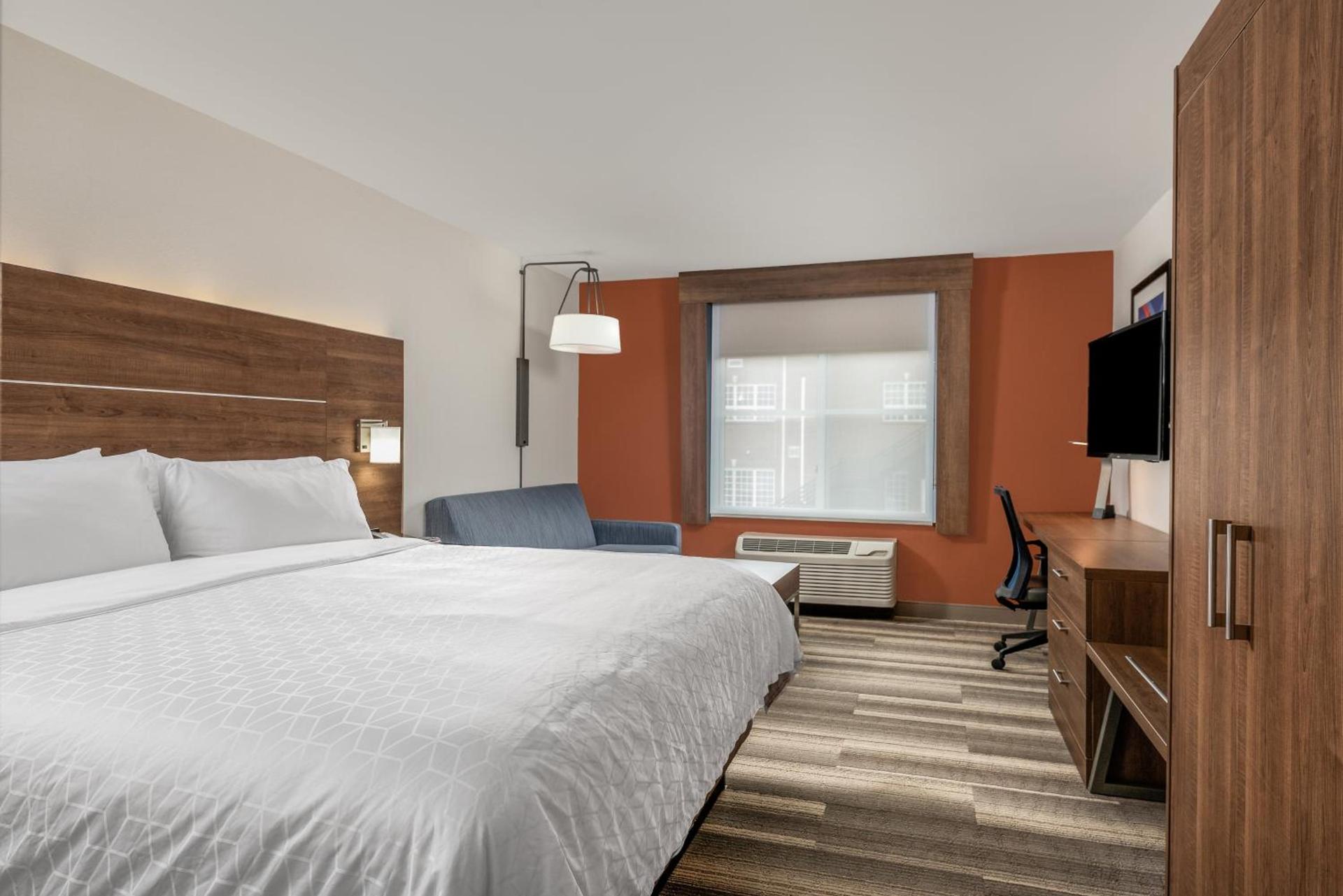 Holiday Inn Express Chapel Hill by IHG photo 32