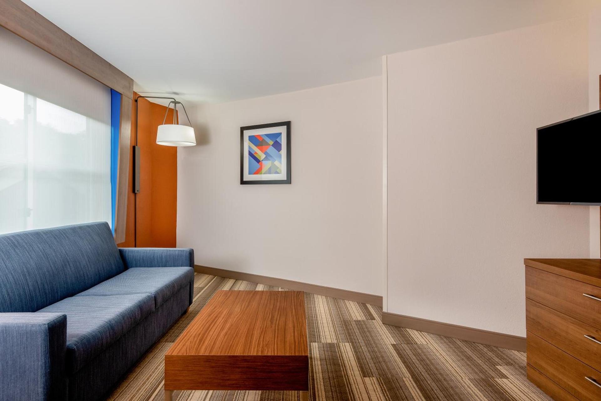 Holiday Inn Express Chapel Hill by IHG photo 36