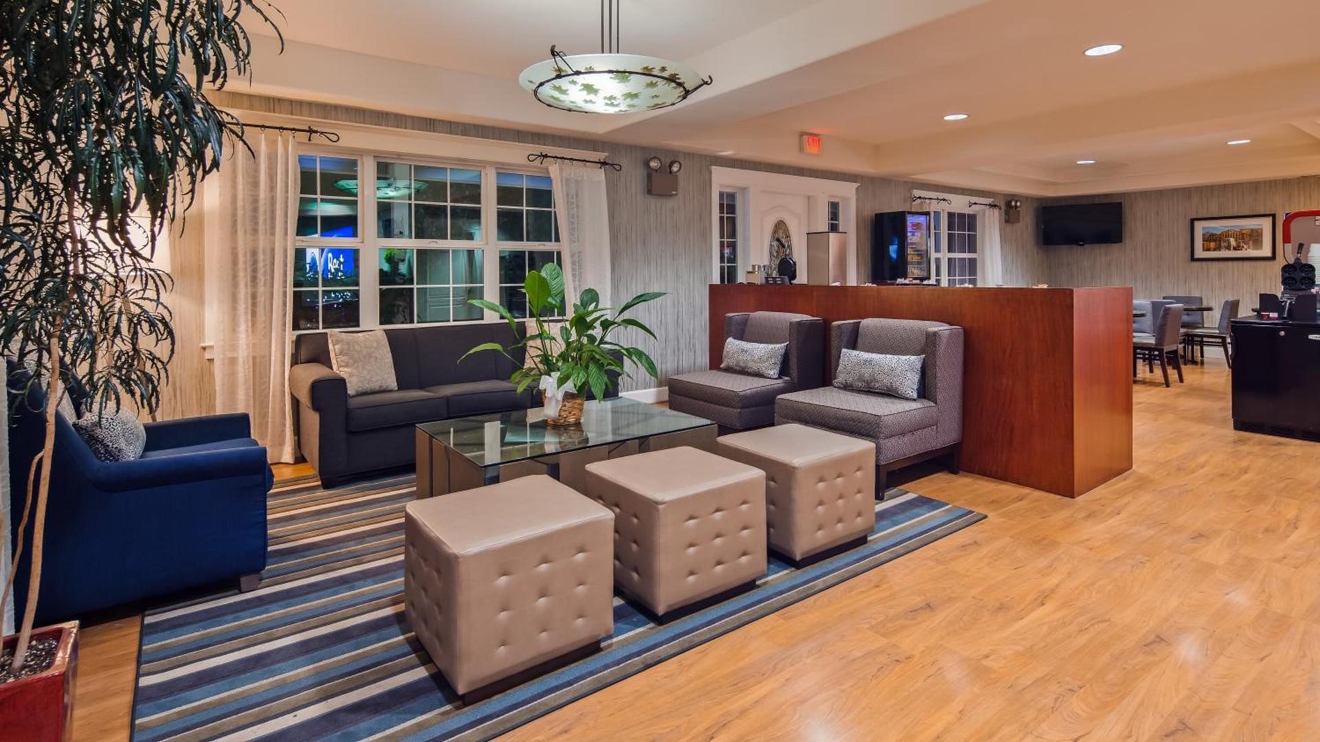 Best Western Cedar Inn & Suites photo 18