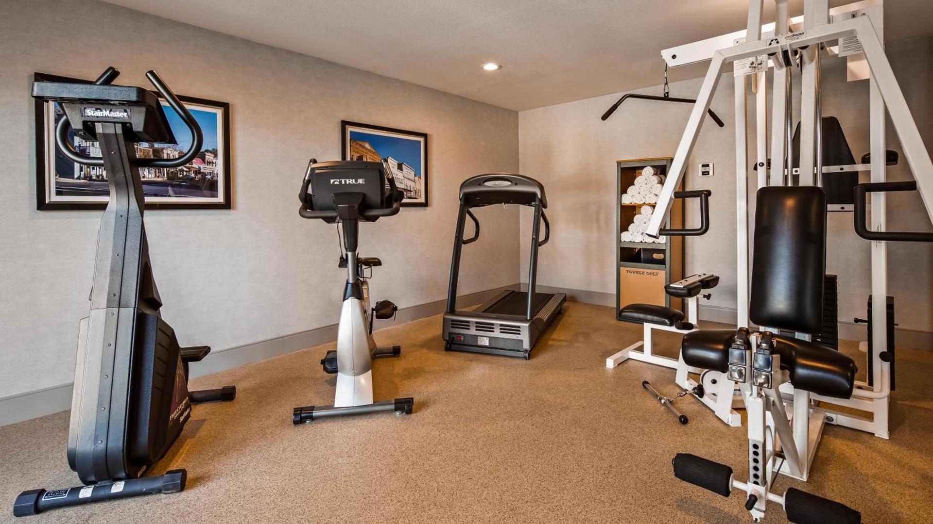 Best Western Cedar Inn & Suites photo 30