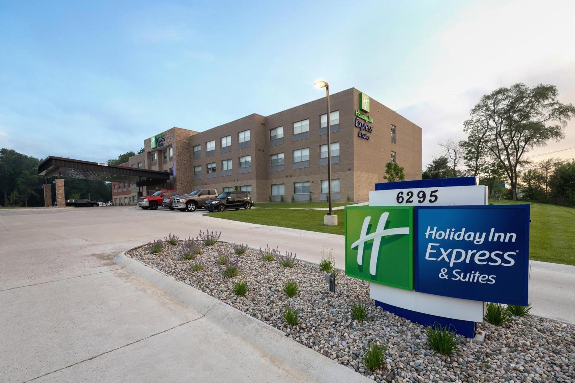 Holiday Inn Express & Suites - Portage by IHG photo 20