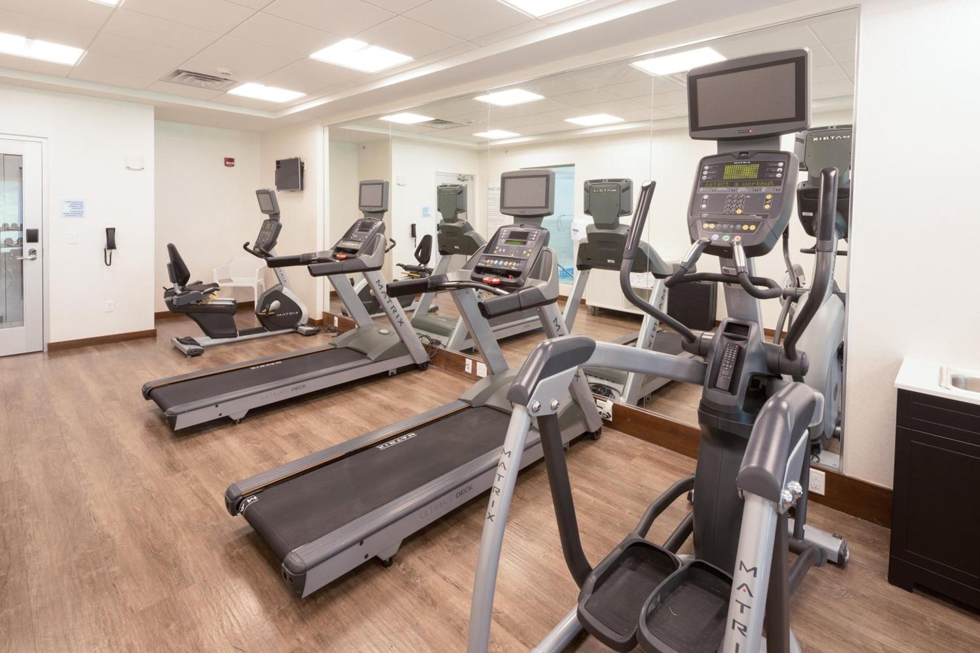 Holiday Inn Express & Suites - Portage by IHG photo 21