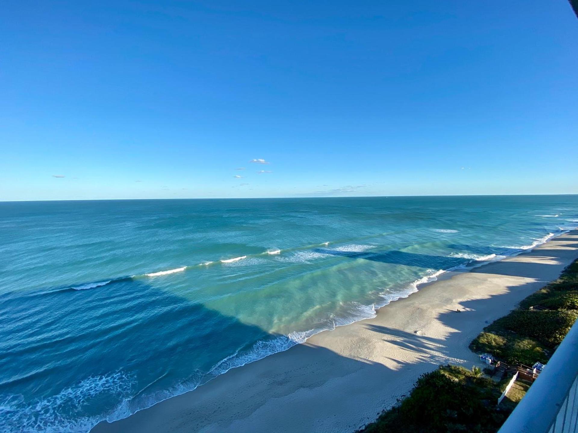 Radisson Suite Hotel Oceanfront photo 41