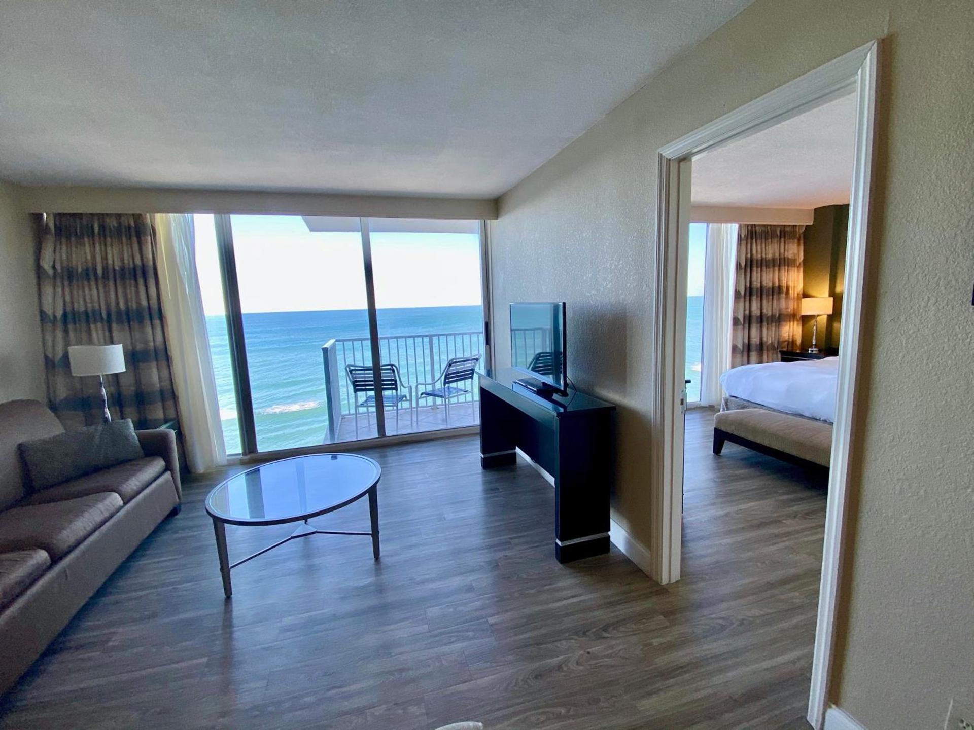Radisson Suite Hotel Oceanfront photo 72