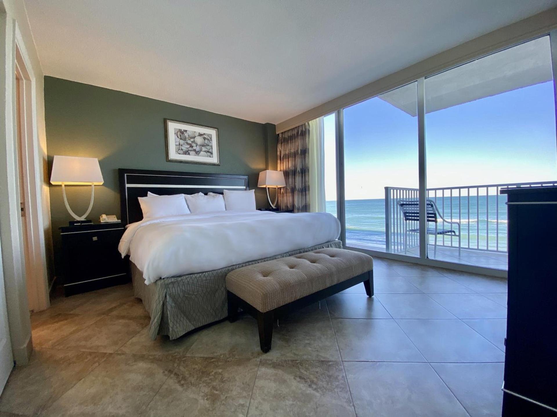 Radisson Suite Hotel Oceanfront photo 67