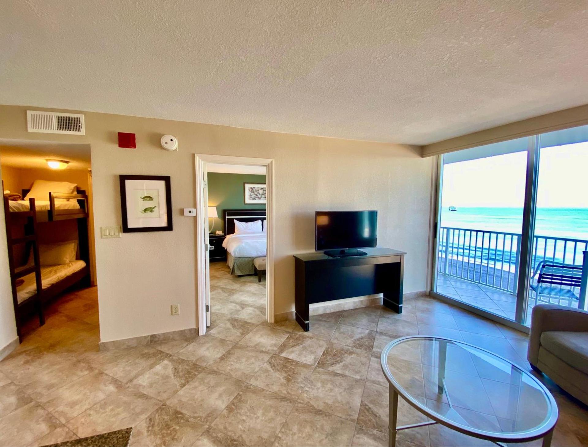 Radisson Suite Hotel Oceanfront photo 63