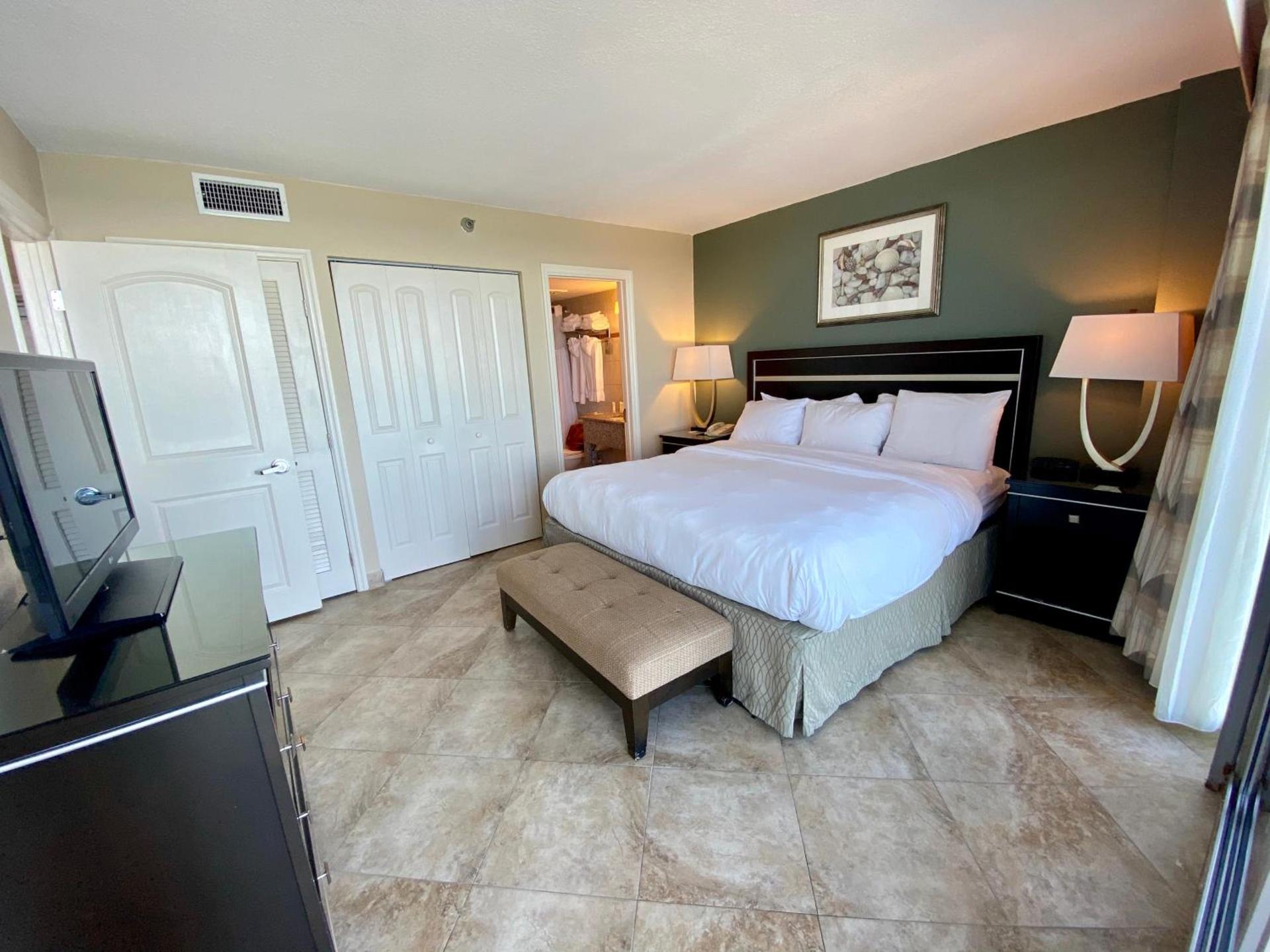 Radisson Suite Hotel Oceanfront photo 58