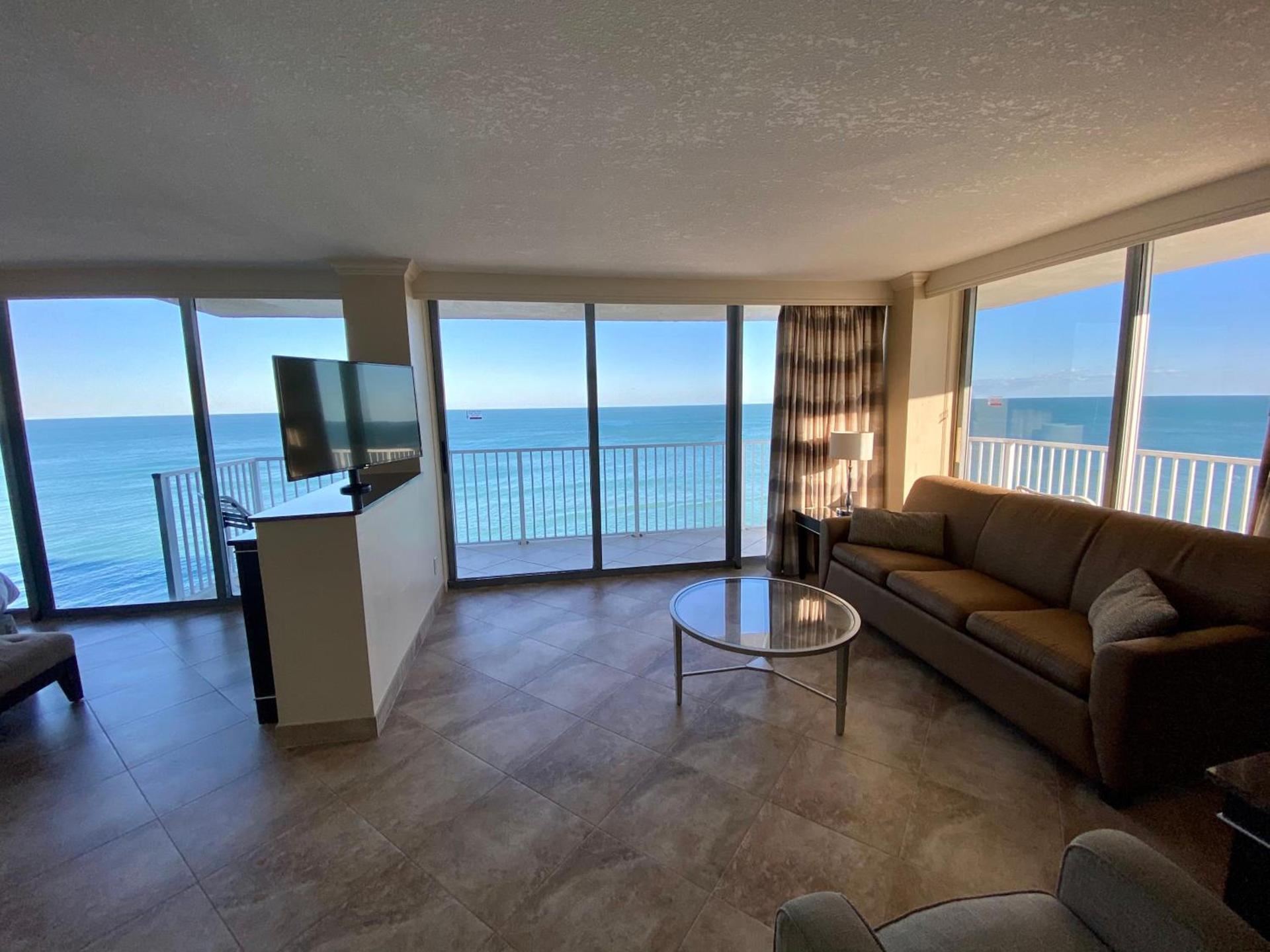 Radisson Suite Hotel Oceanfront photo 42