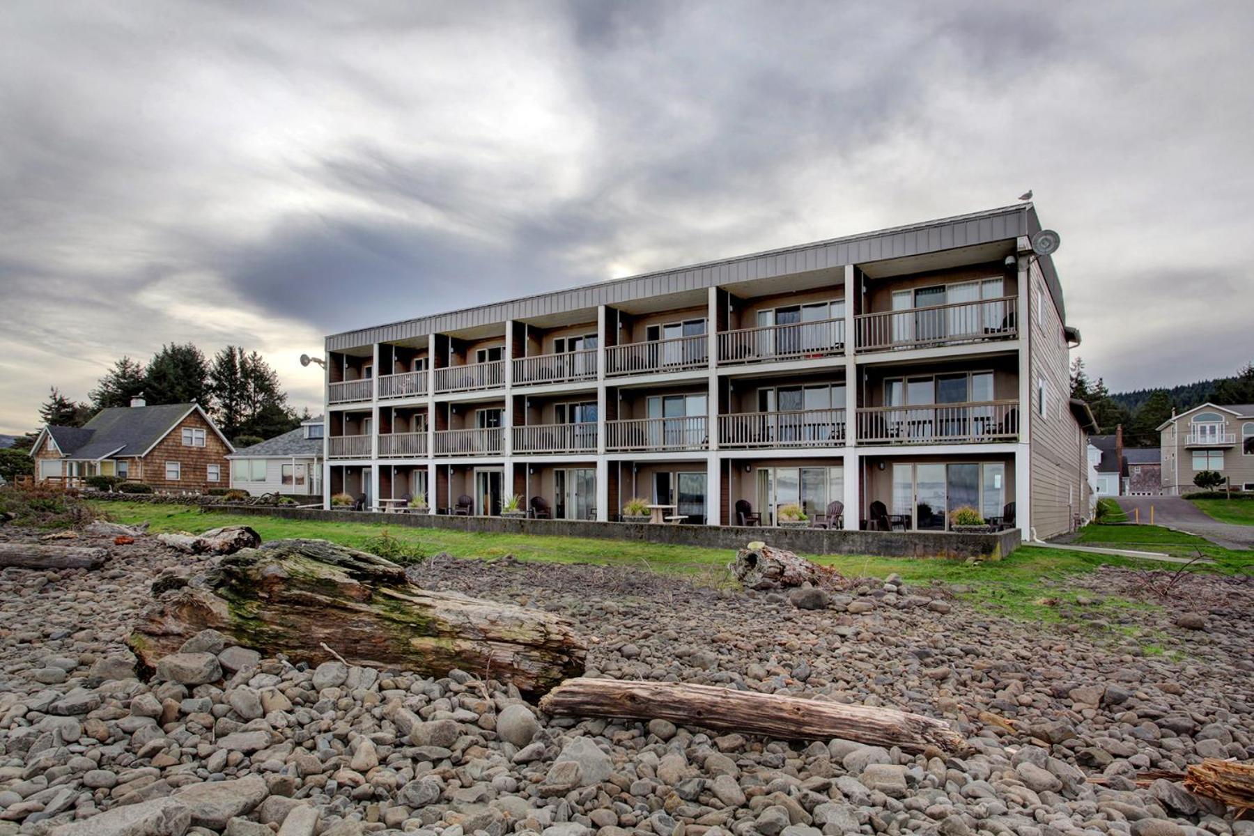 Lanai at the Cove photo 3