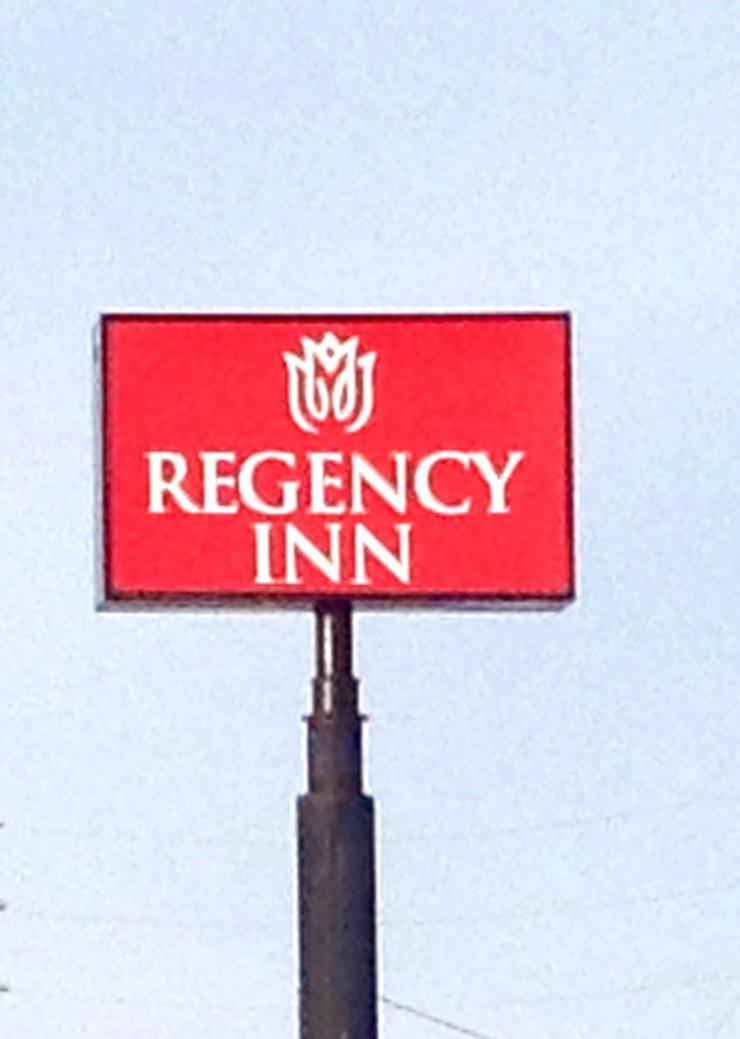 Regency Inn photo 2