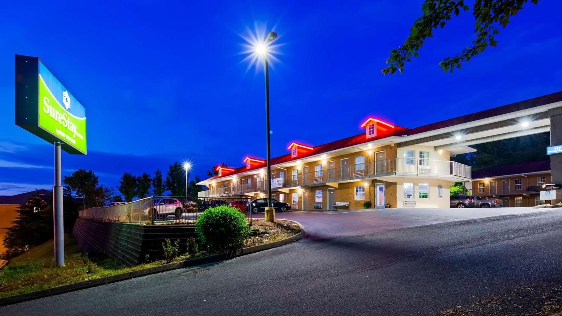 Apple Valley Inn Pigeon Forge photo 1