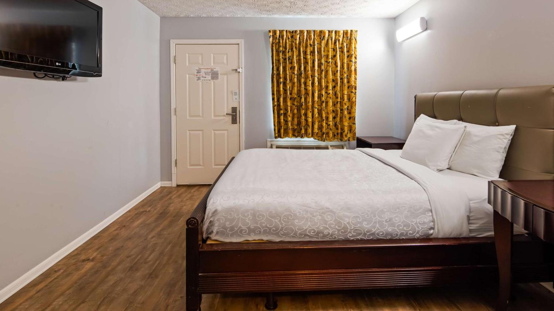 Apple Valley Inn Pigeon Forge photo 12