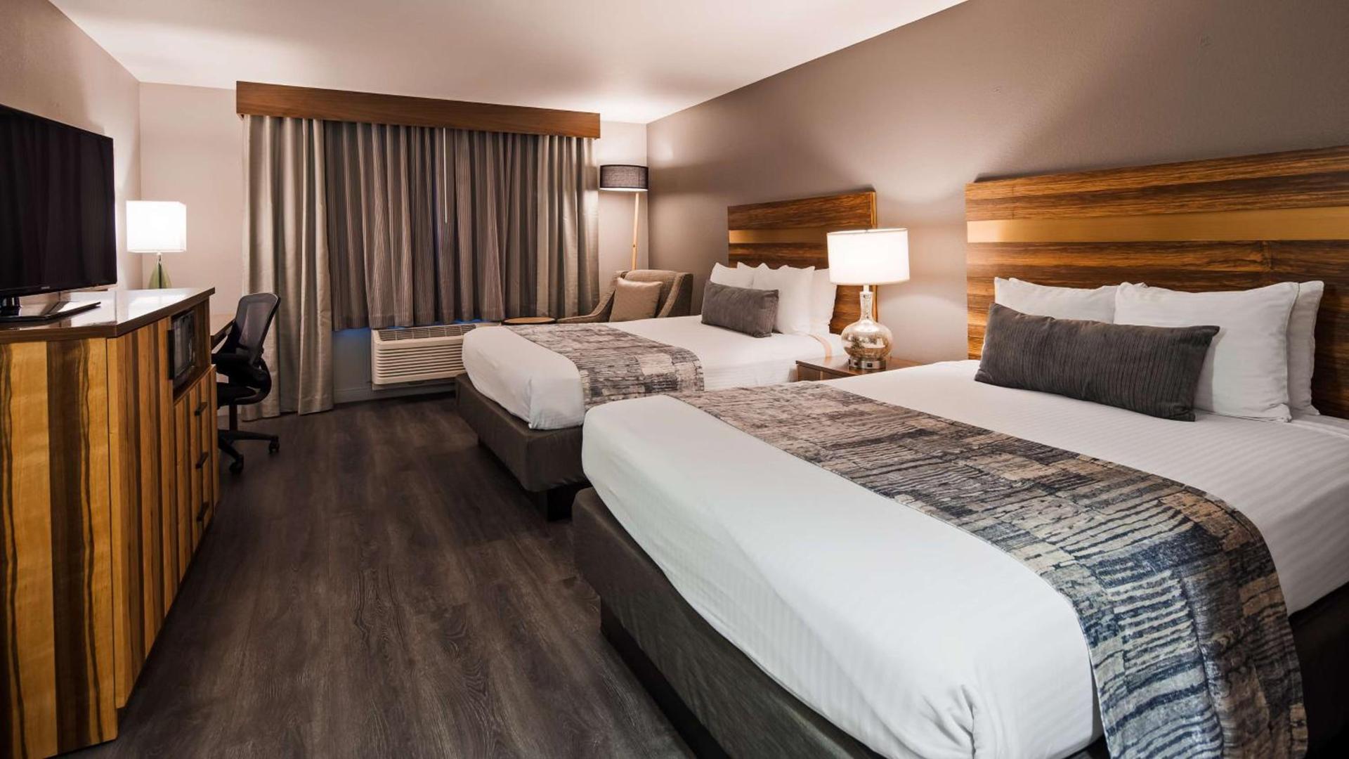 Best Western Cedar Inn & Suites photo 6