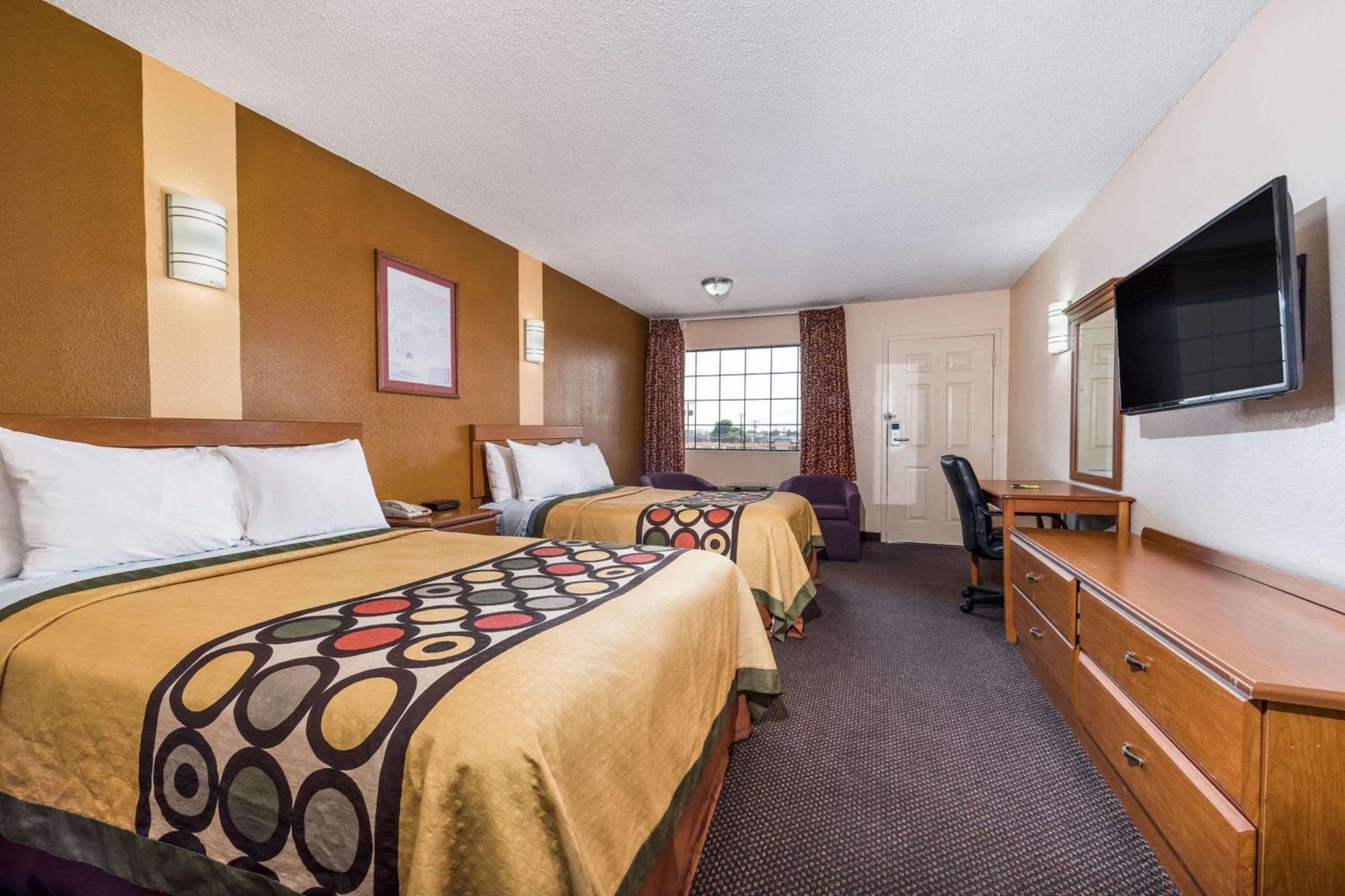 Super 8 by Wyndham Waco/Mall area TX photo 9