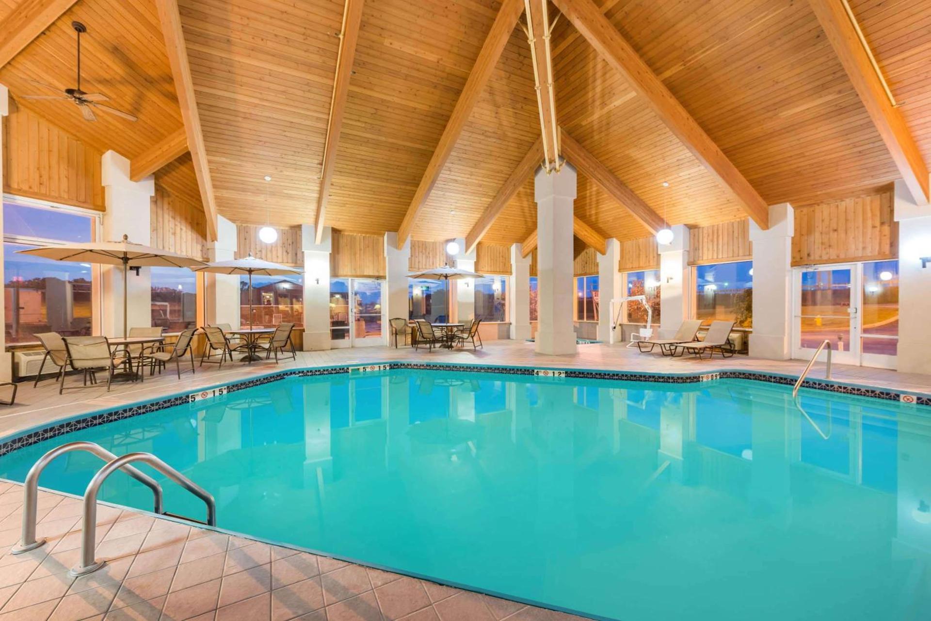 Baymont by Wyndham Rolla photo 4