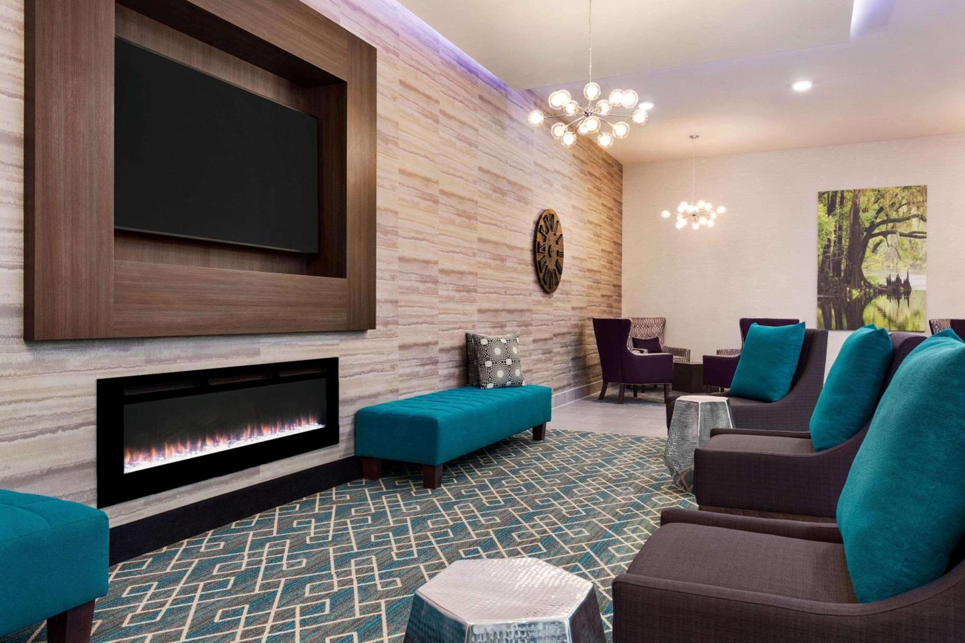 La Quinta by Wyndham Gainesville photo 5