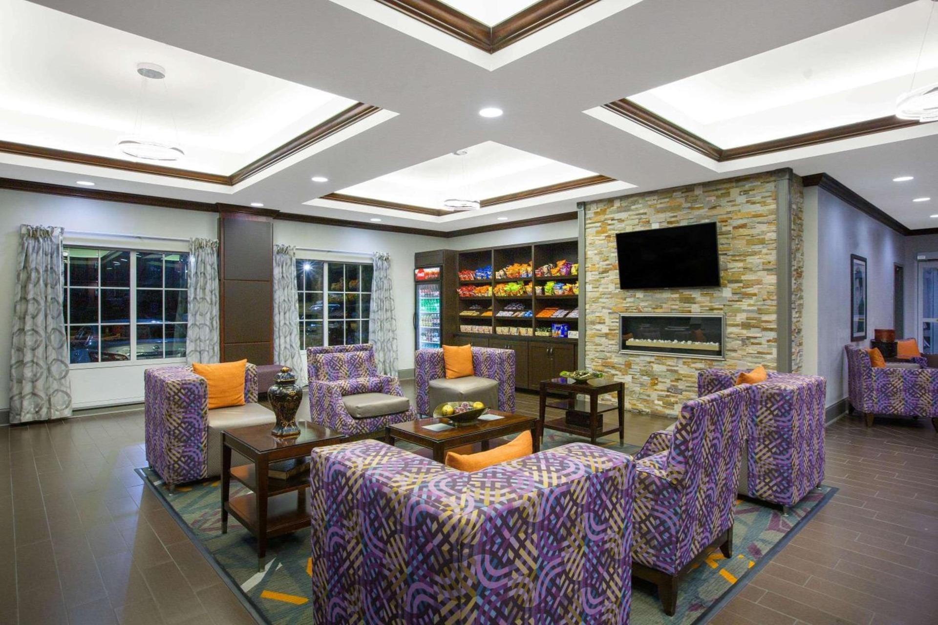 La Quinta by Wyndham Tupelo photo 5
