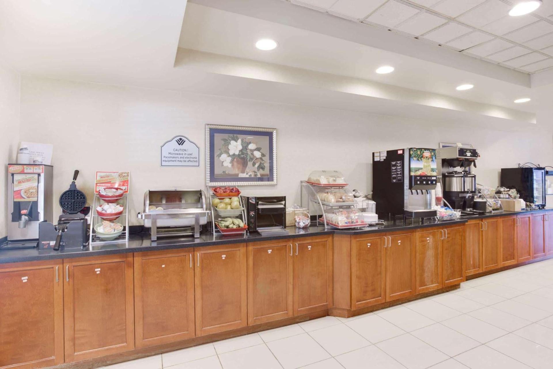 Wingate by Wyndham Bridgeport Clarksburg photo 36