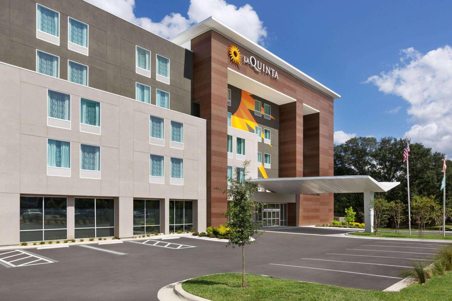 La Quinta by Wyndham Gainesville photo 18