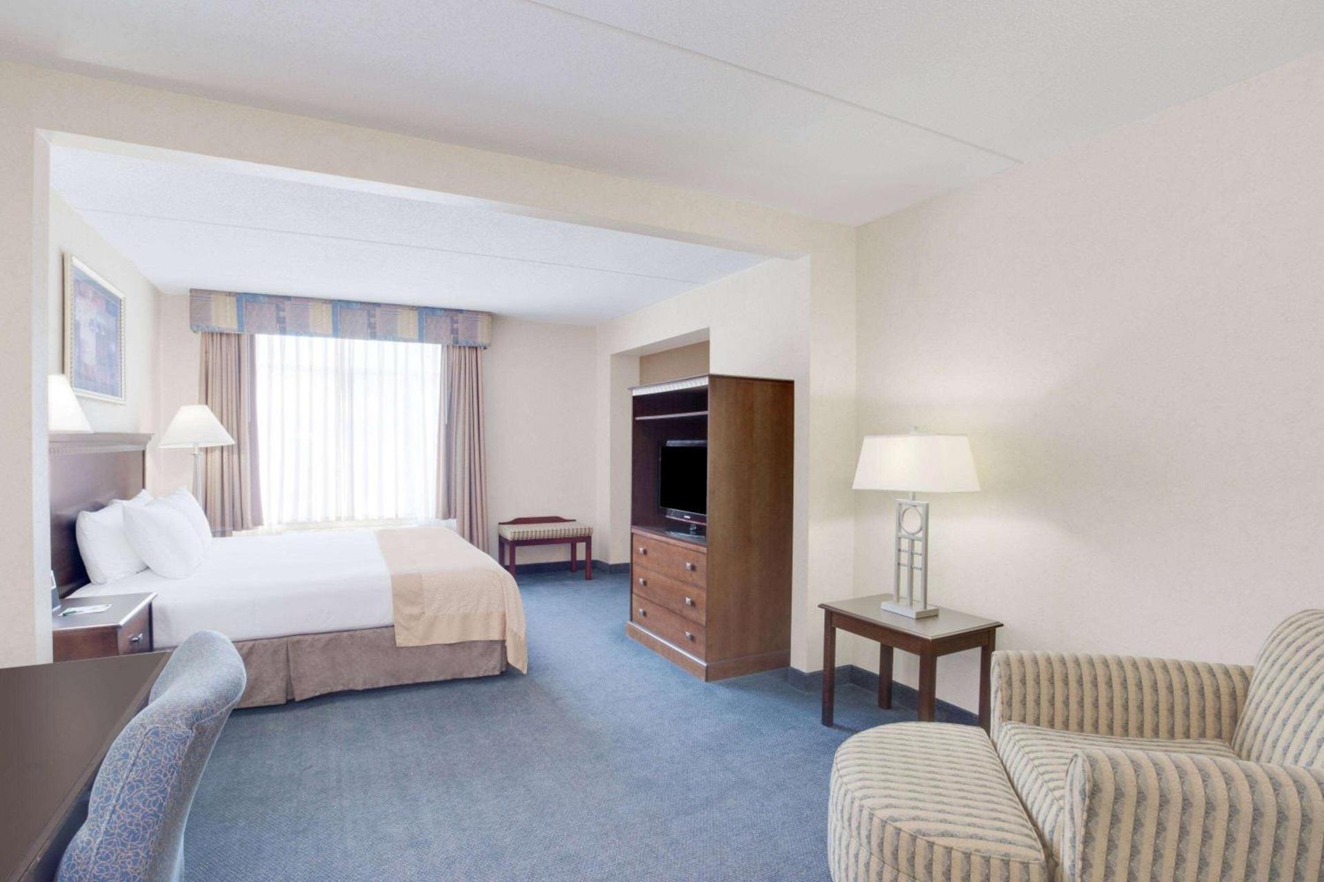 Wingate by Wyndham Bridgeport Clarksburg photo 25