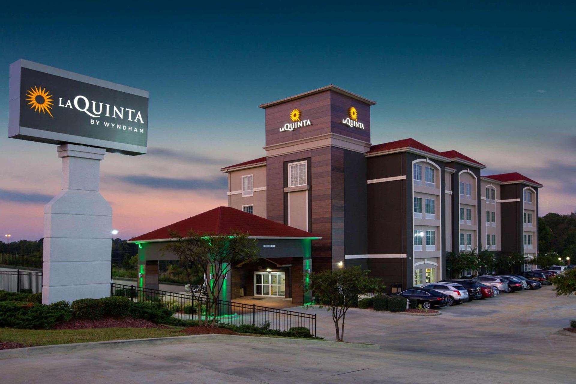 La Quinta by Wyndham Tupelo photo 3