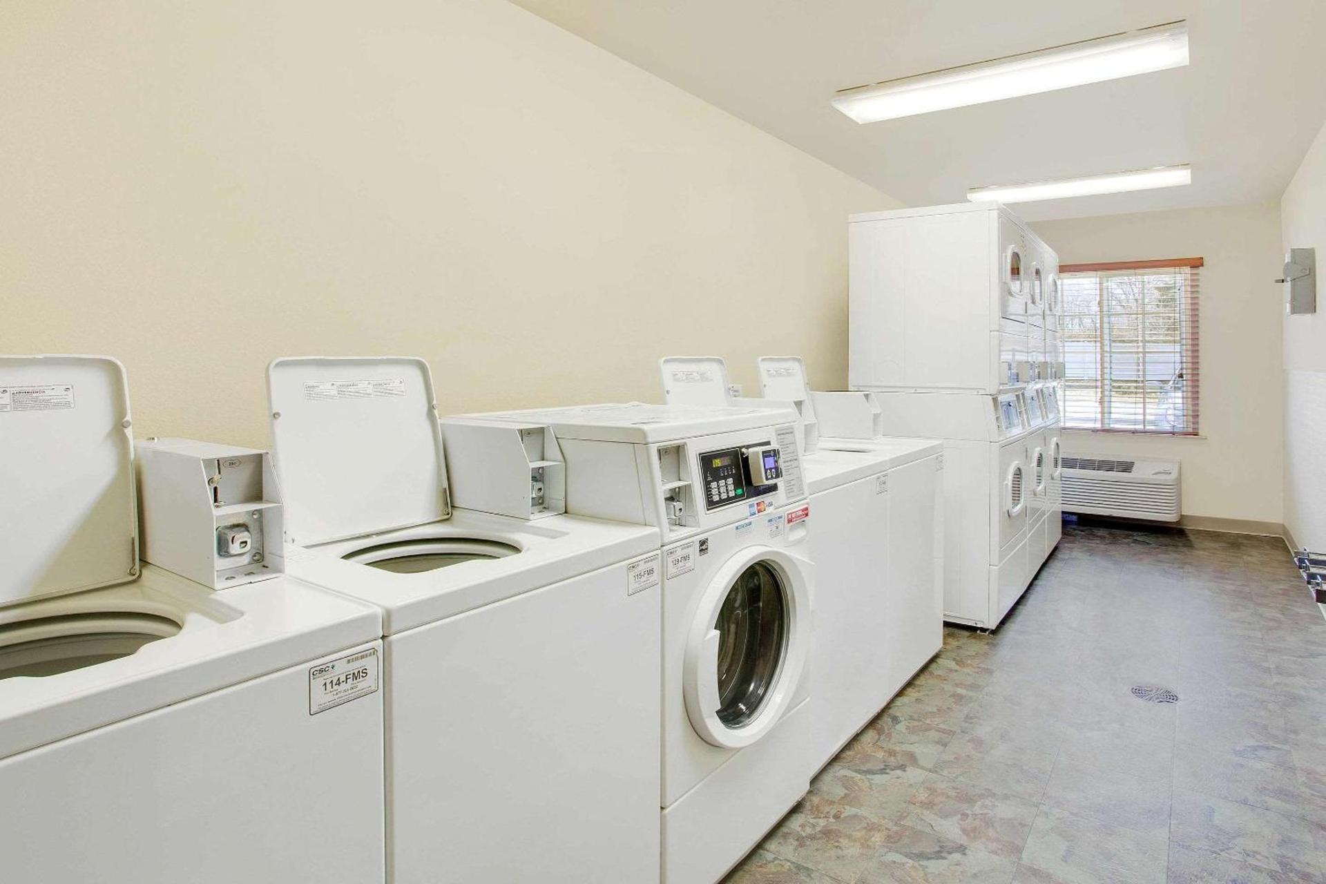 WoodSpring Suites Washington DC Andrews AFB photo 10