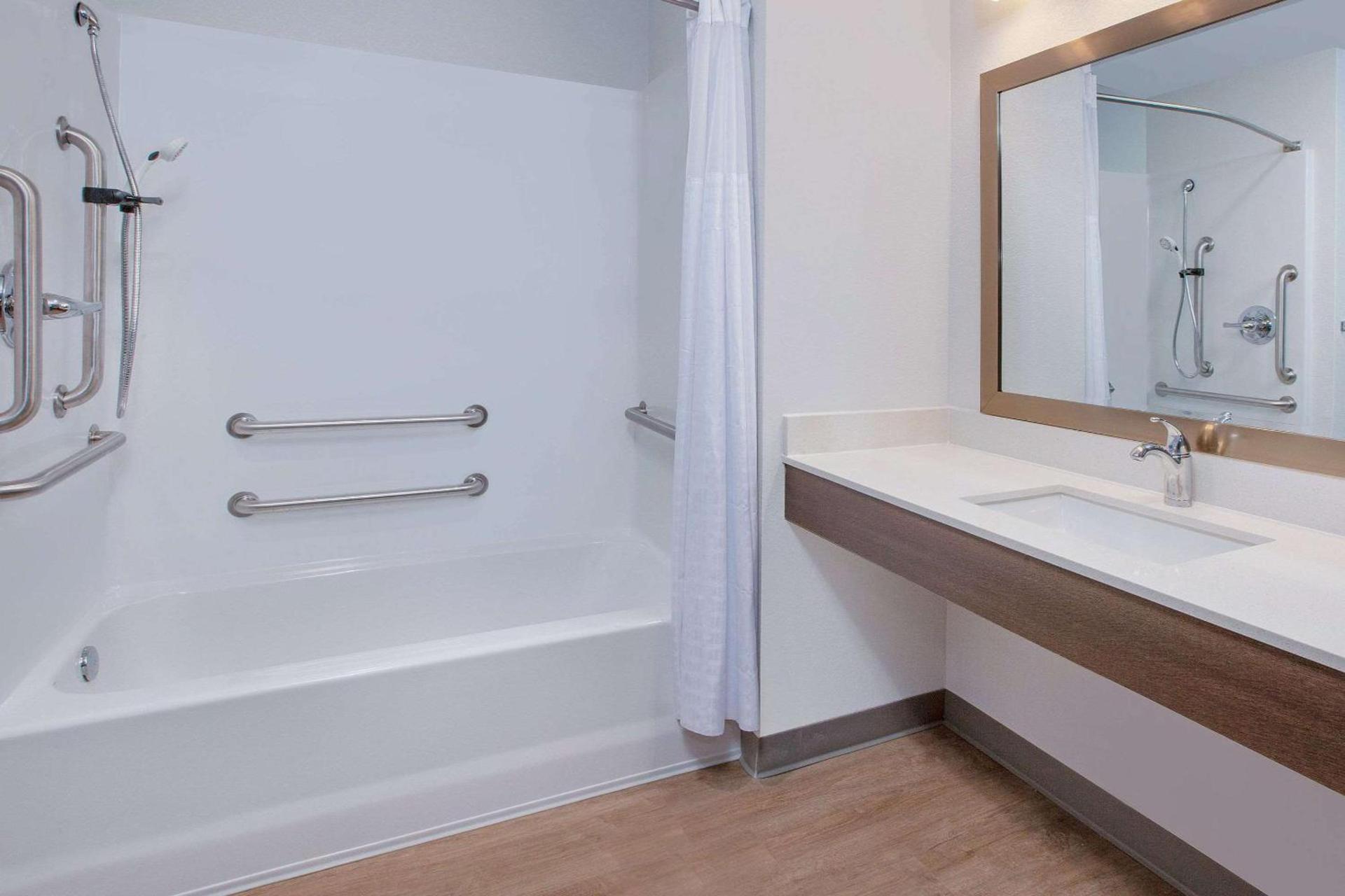 WoodSpring Suites Washington DC Northeast Greenbelt photo 15