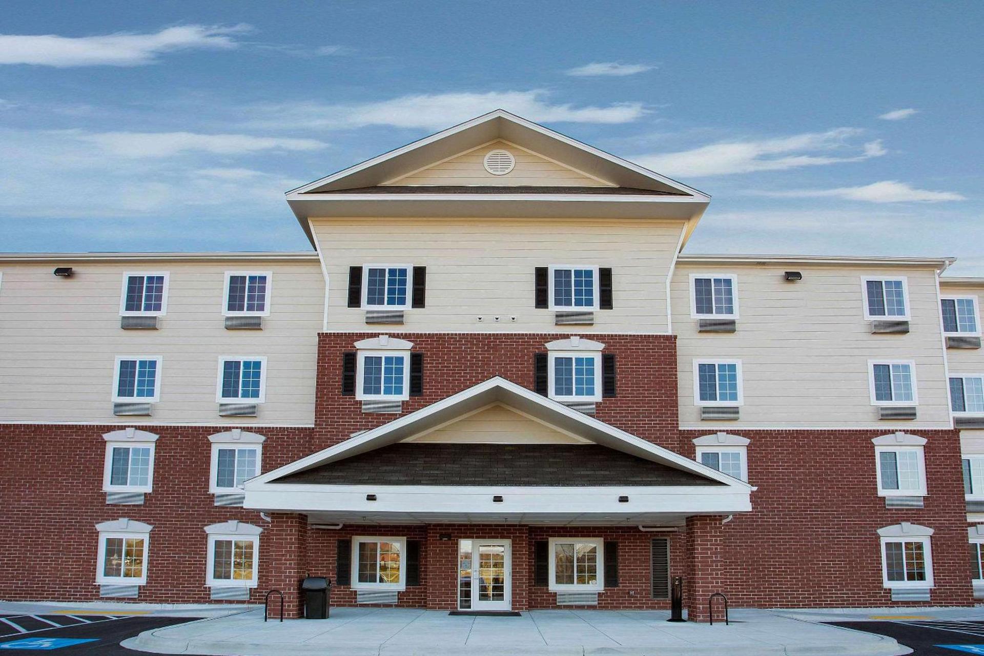 WoodSpring Suites Frederick I-70 photo 5