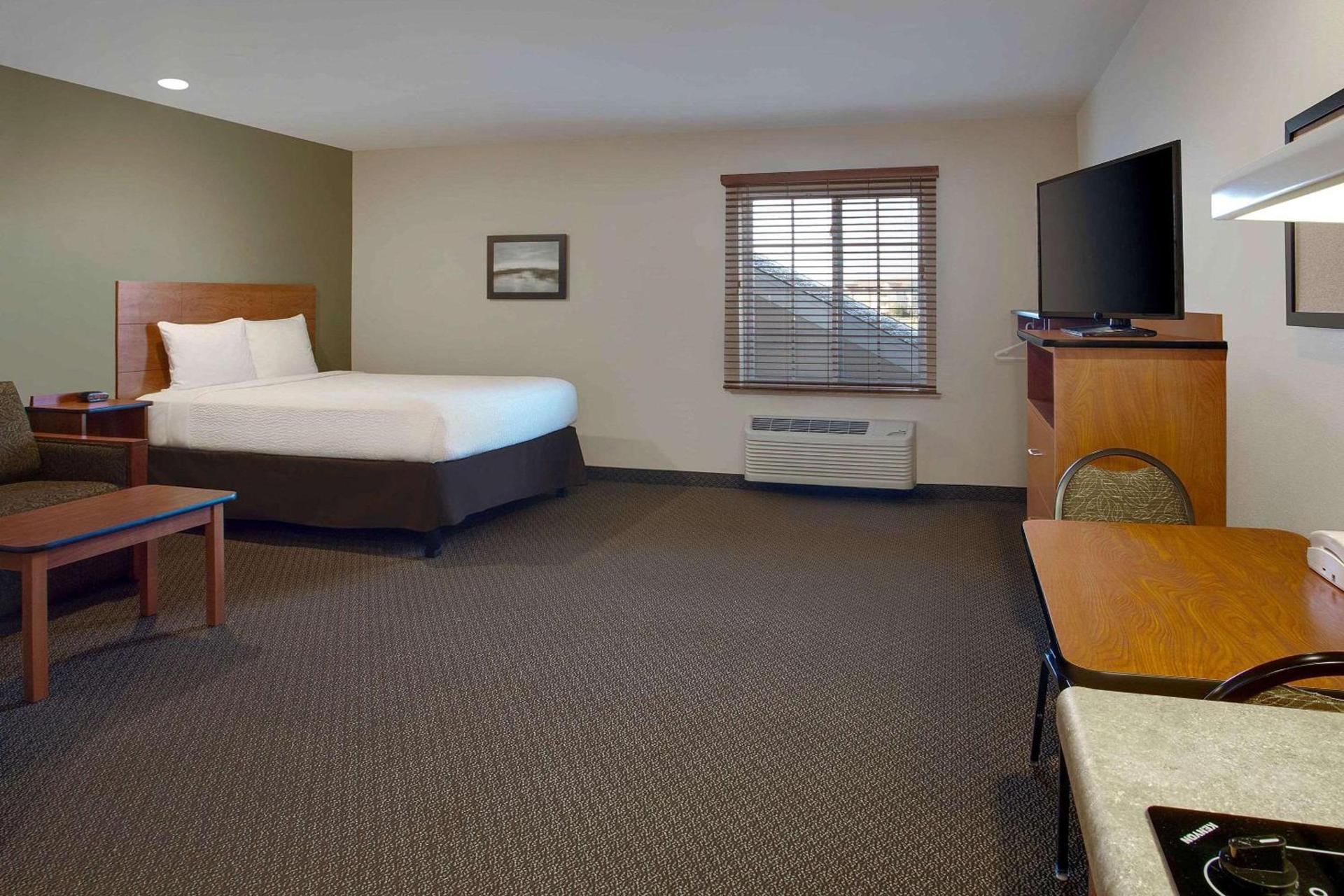 WoodSpring Suites Frederick I-70 photo 10
