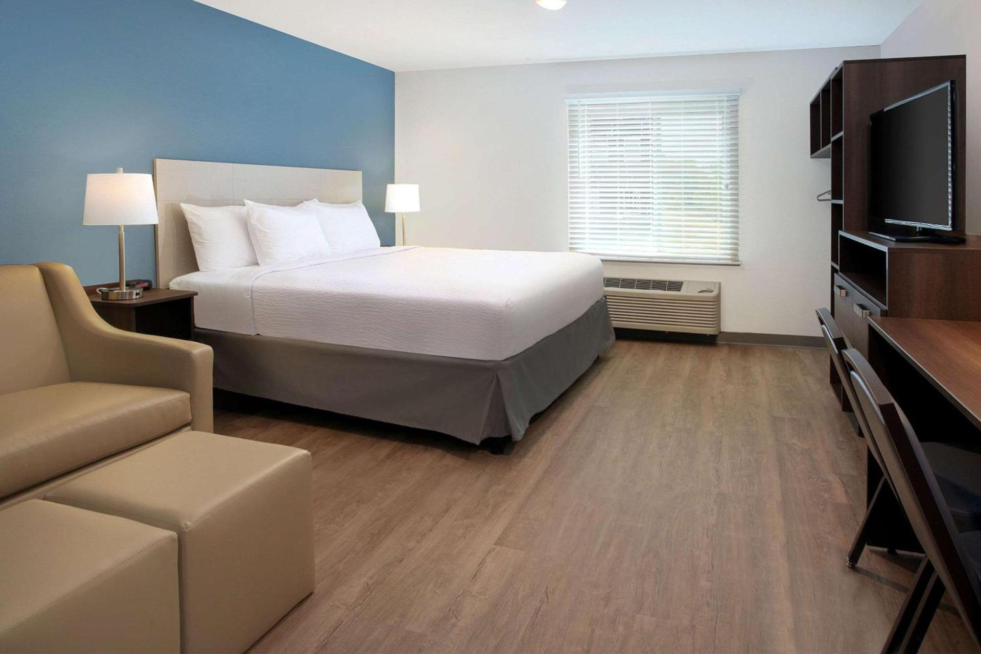 WoodSpring Suites Washington DC Northeast Greenbelt photo 7