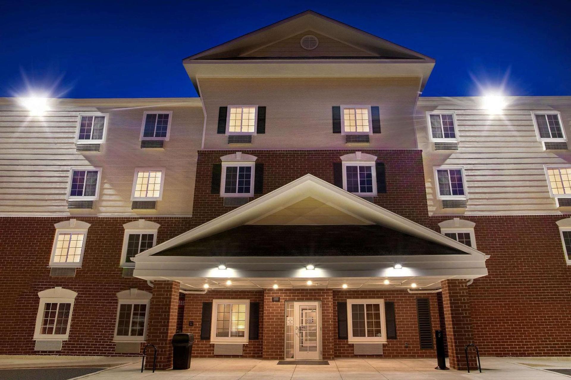 WoodSpring Suites Frederick I-70 photo 4
