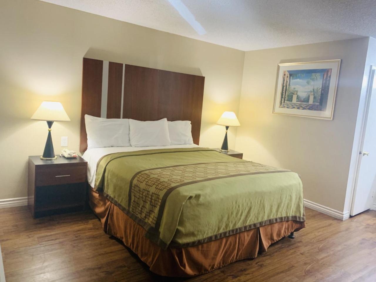 Riverside Inn & Suites photo 32