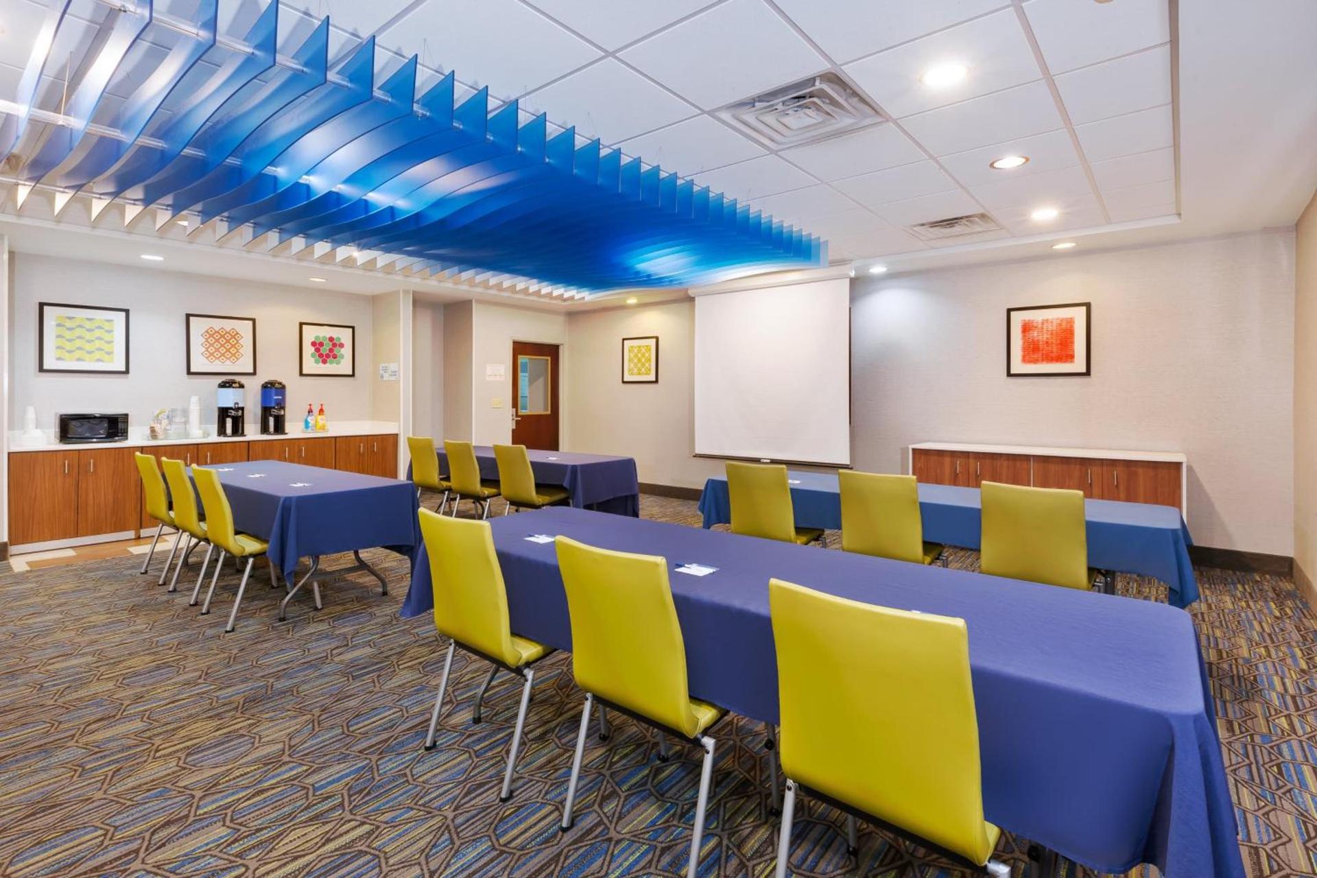 Holiday Inn Express Hotel & Suites Cleveland-Richfield by IHG photo 10