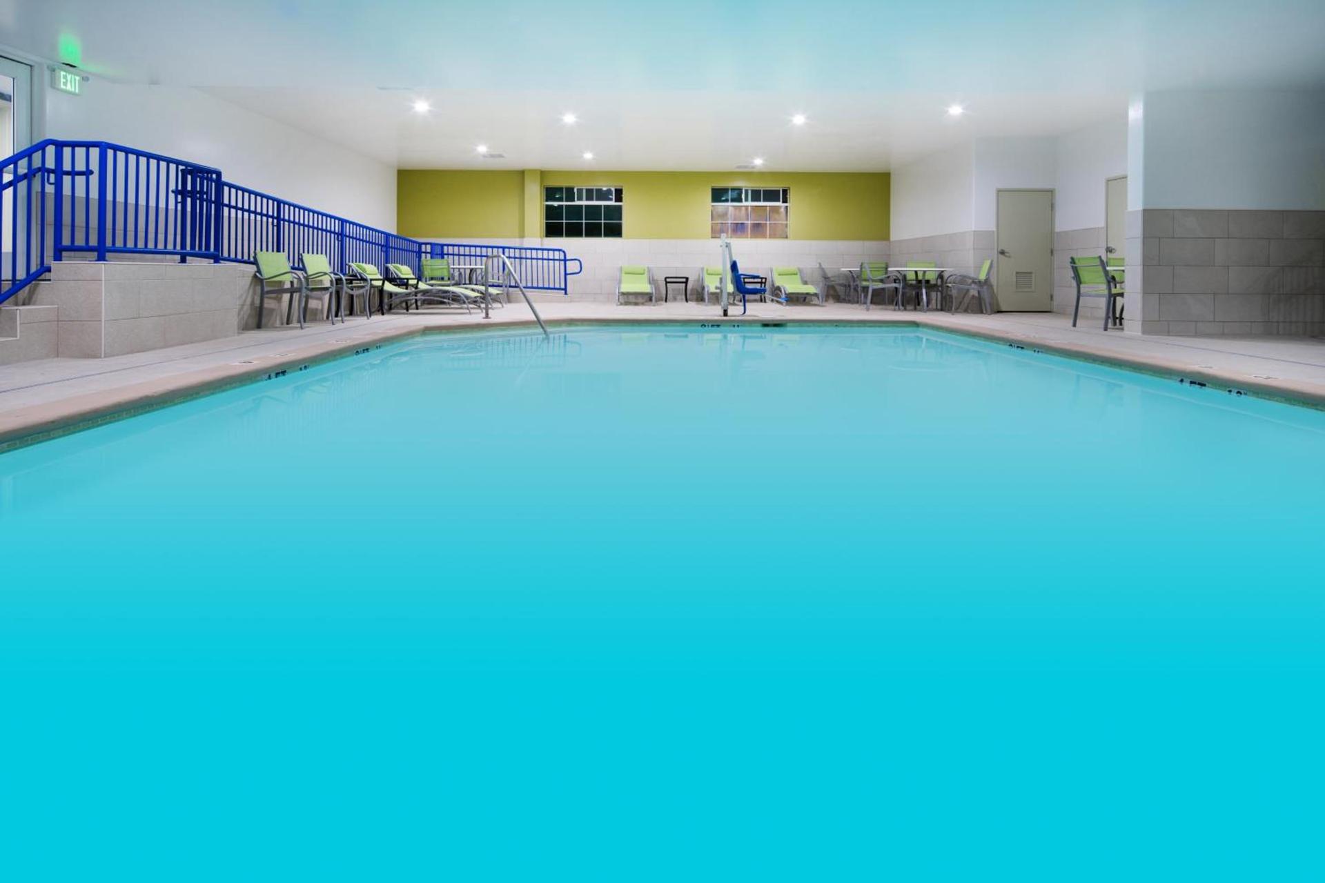 Holiday Inn Express & Suites Watsonville by IHG photo 14