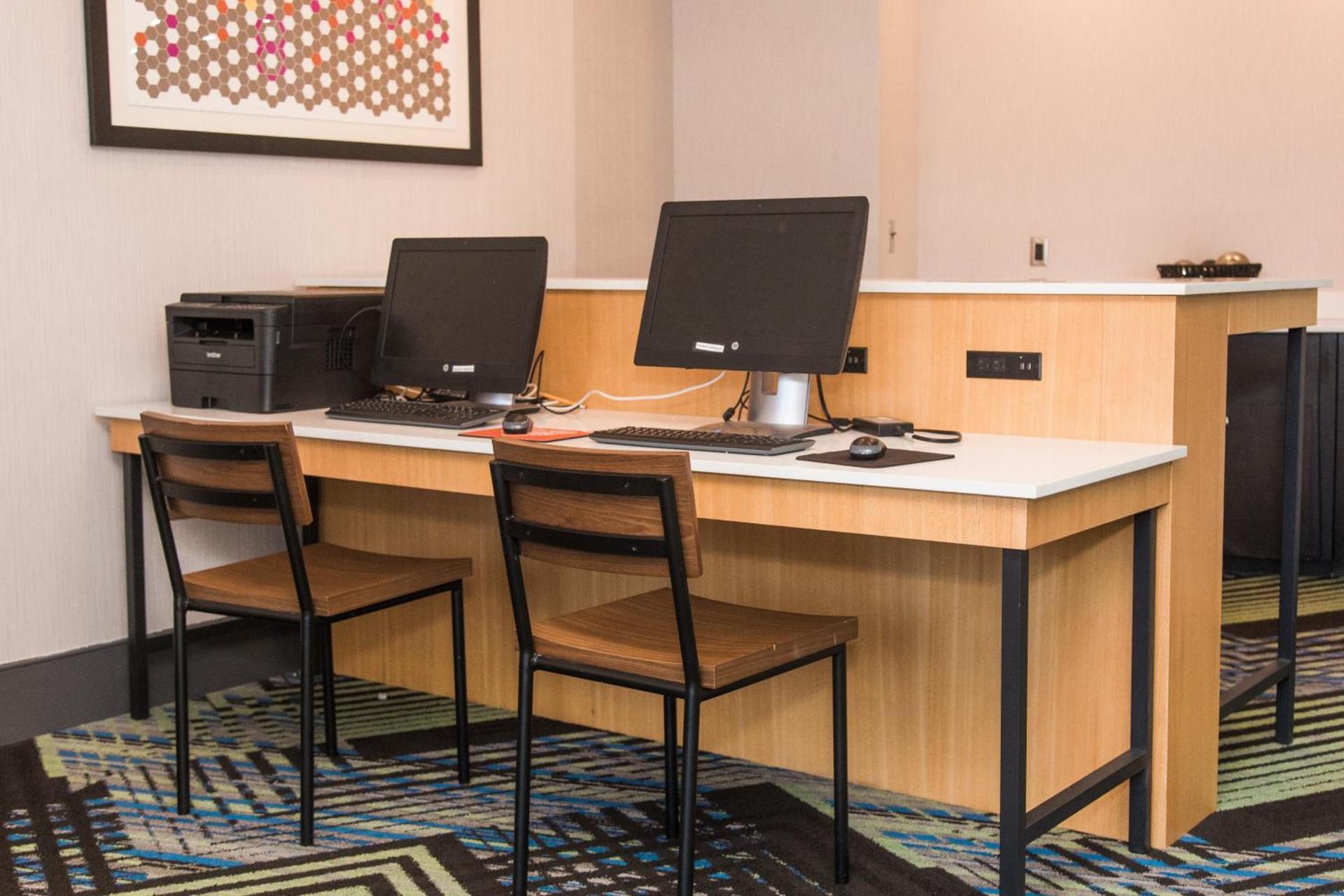 Holiday Inn Express & Suites Columbia-Fort Jackson by IHG photo 25