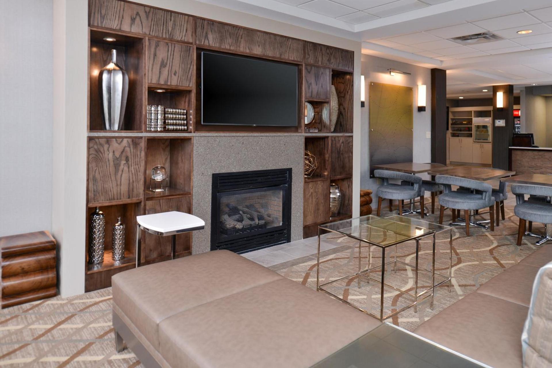 Holiday Inn Express Hotel & Suites Lafayette by IHG photo 8