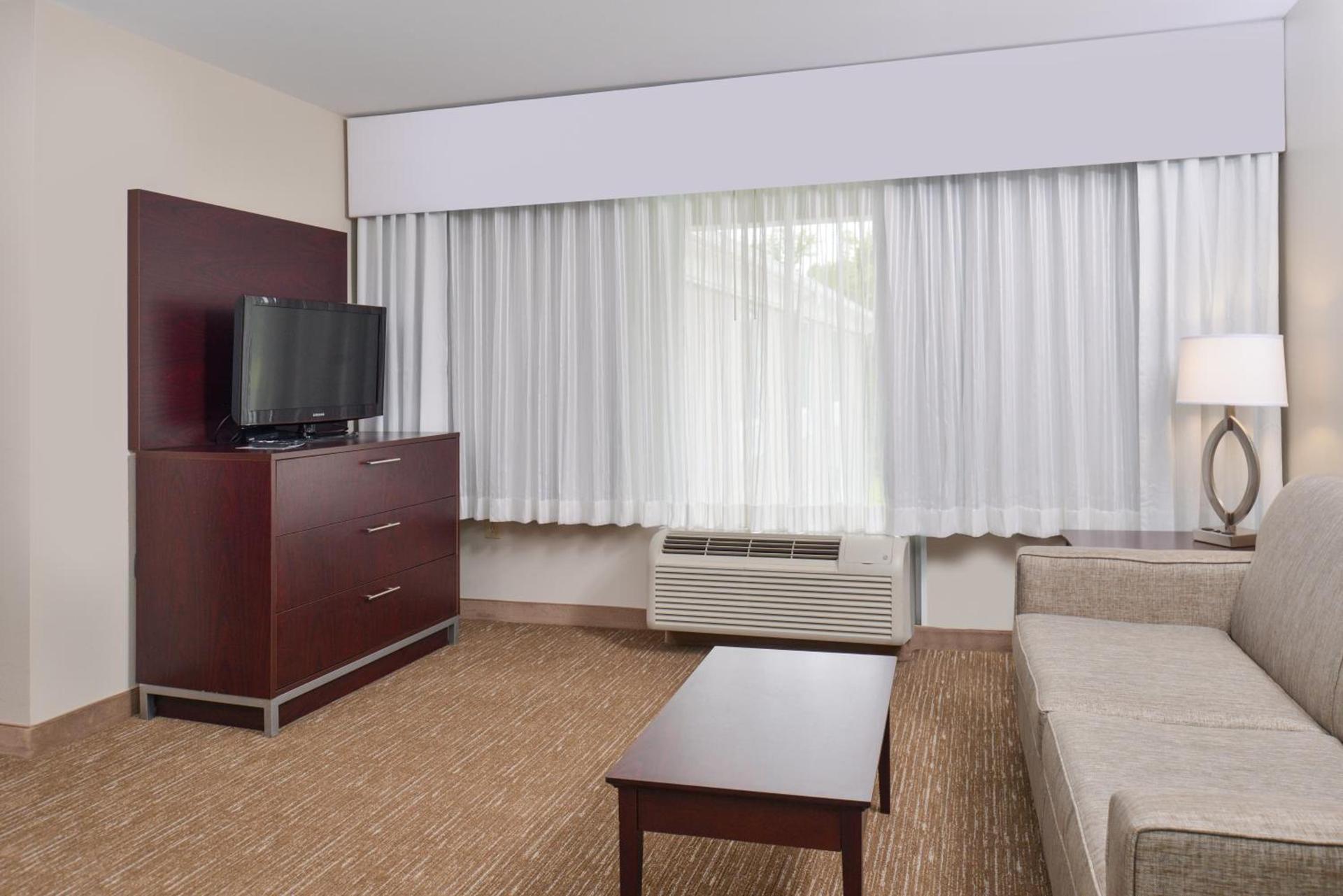 Holiday Inn Express Hotel & Suites Lafayette by IHG photo 36