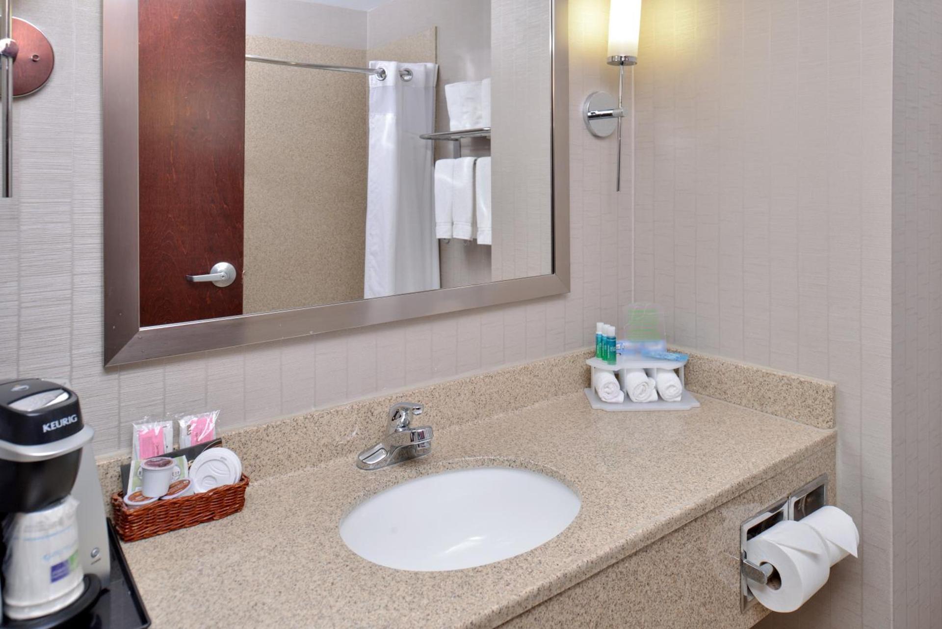 Holiday Inn Express Hotel & Suites Lafayette by IHG photo 27