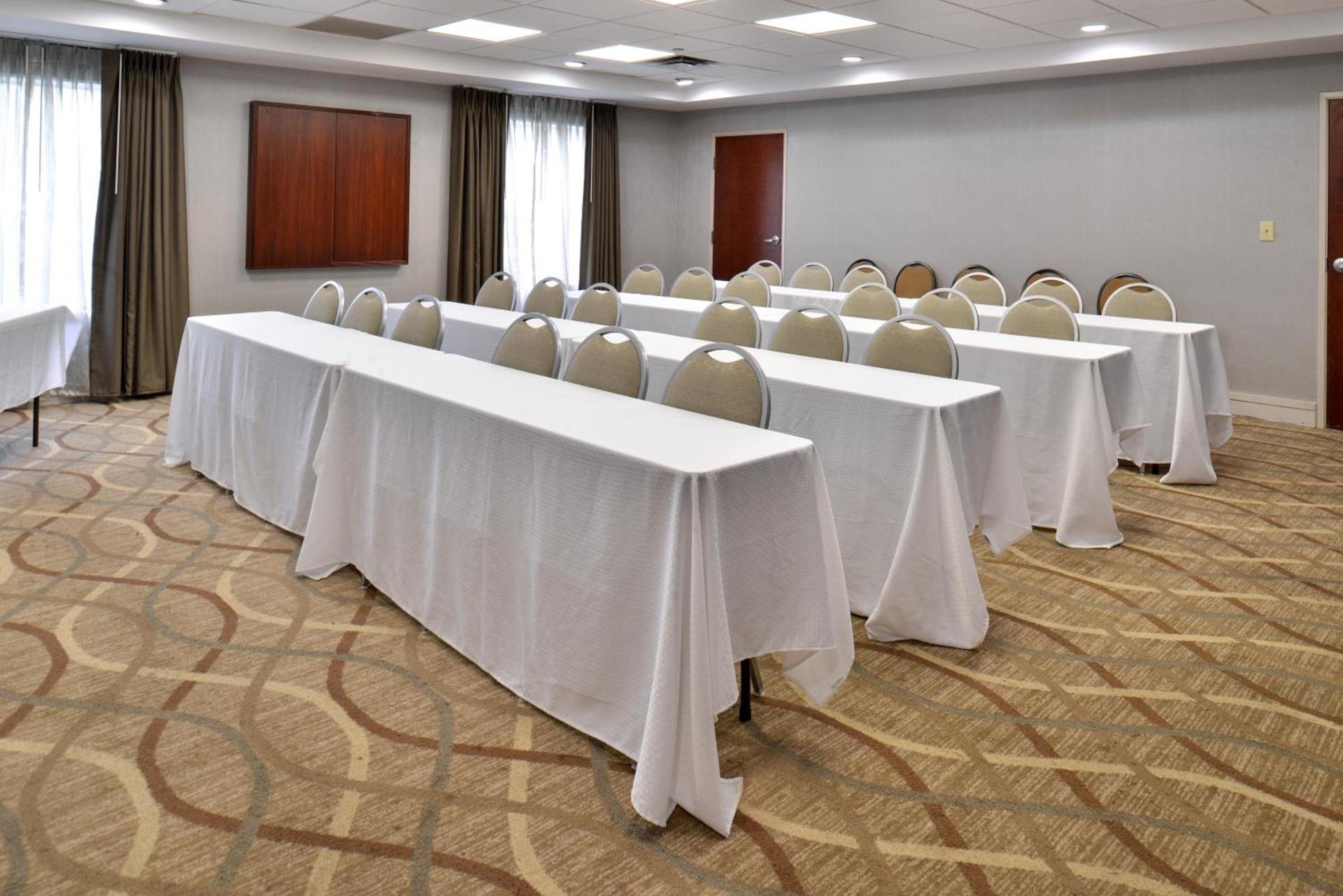 Holiday Inn Express Hotel & Suites Lafayette by IHG photo 20