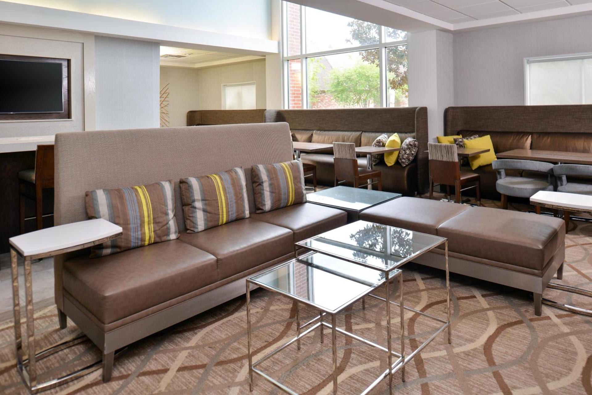 Holiday Inn Express Hotel & Suites Lafayette by IHG photo 2