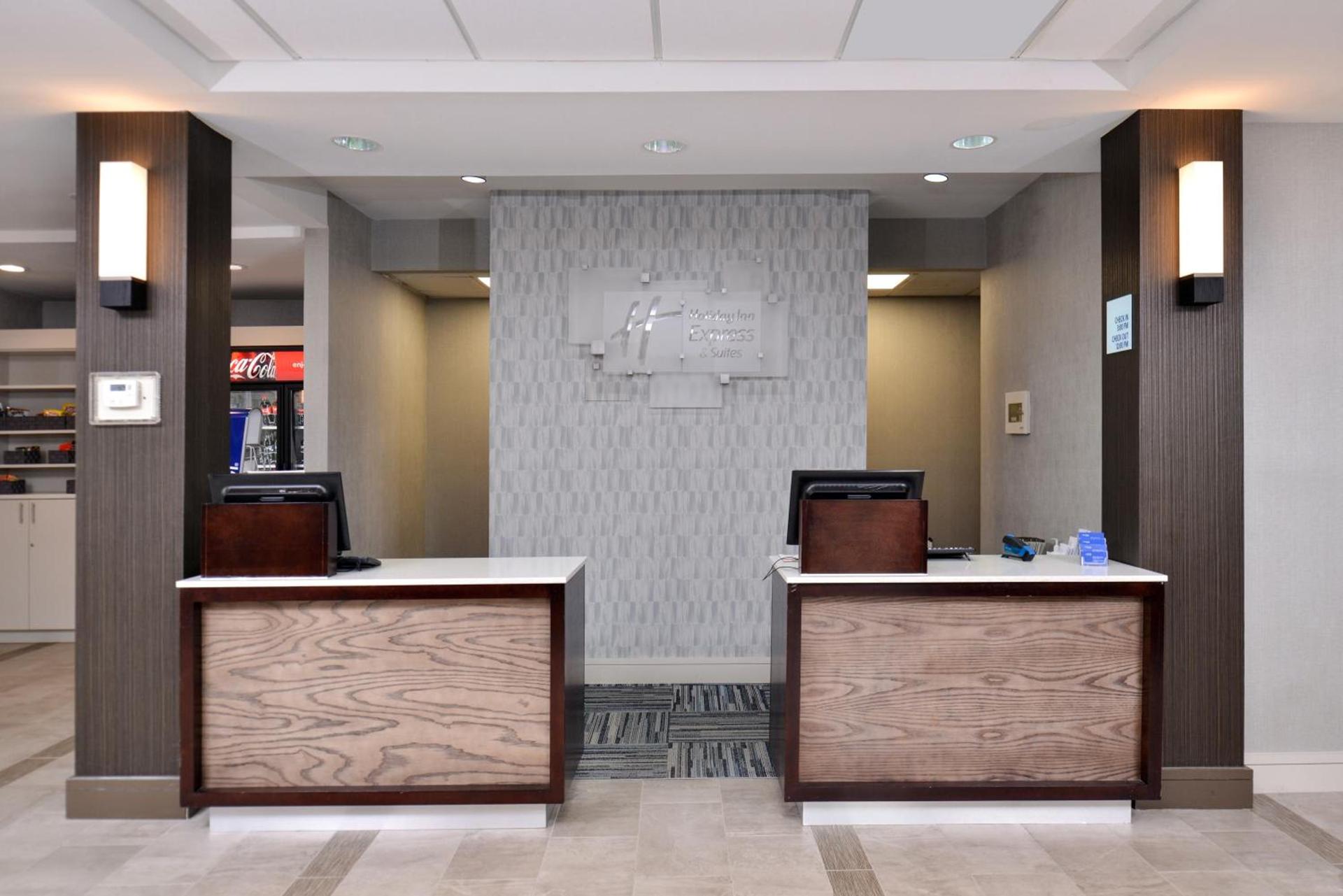 Holiday Inn Express Hotel & Suites Lafayette by IHG photo 7