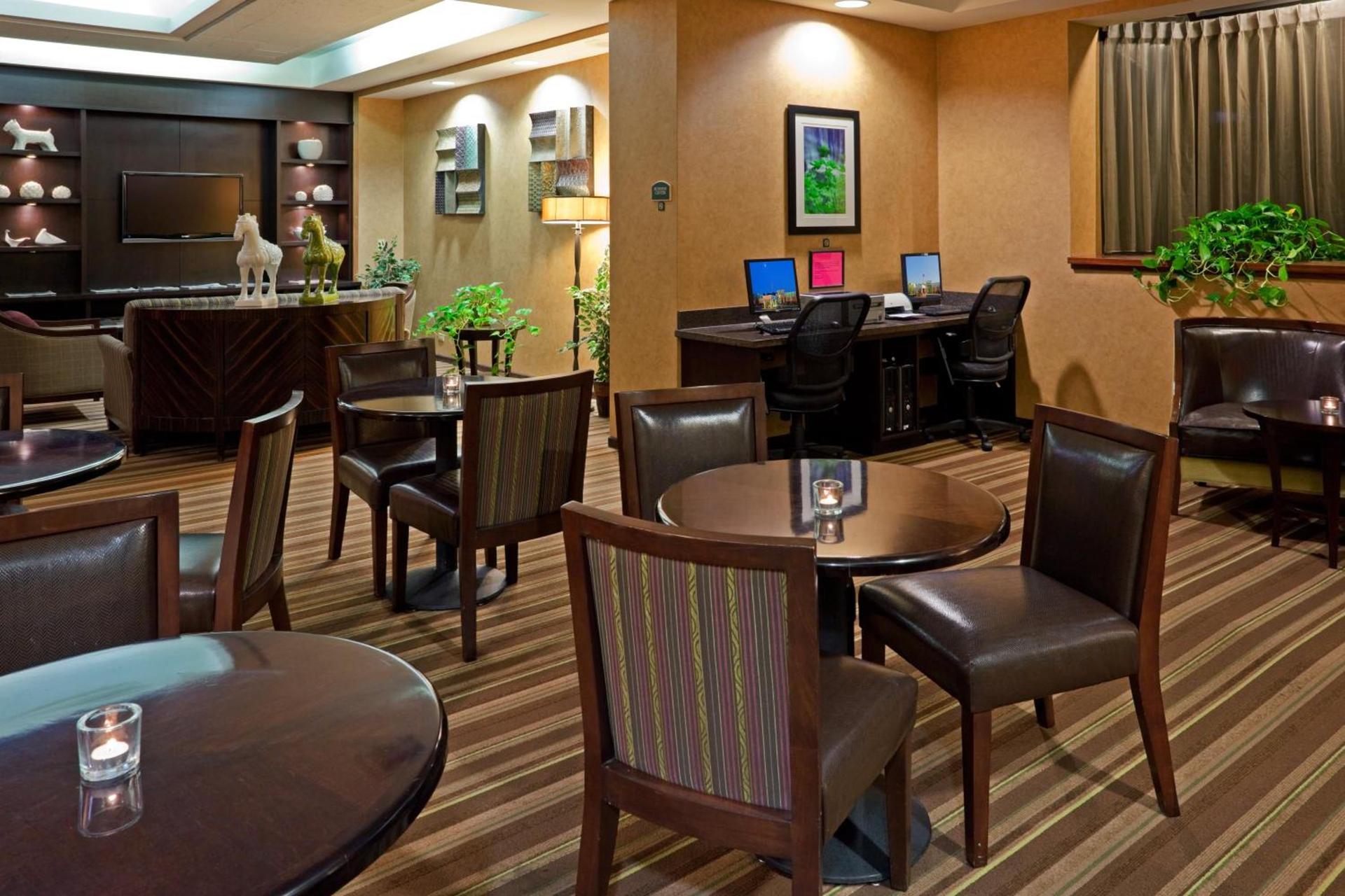 Armoni Inn & Suites photo 19