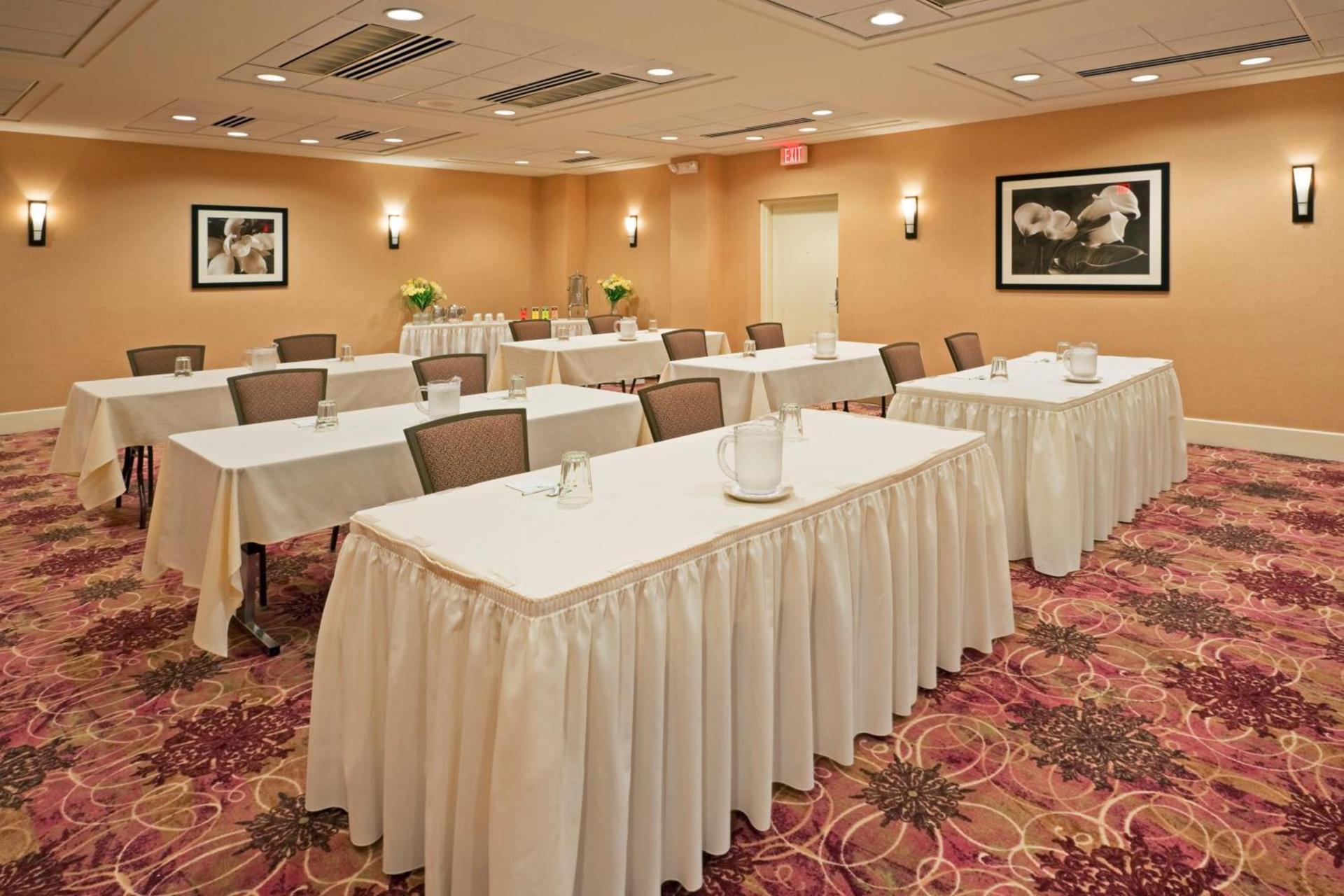 Armoni Inn & Suites photo 18