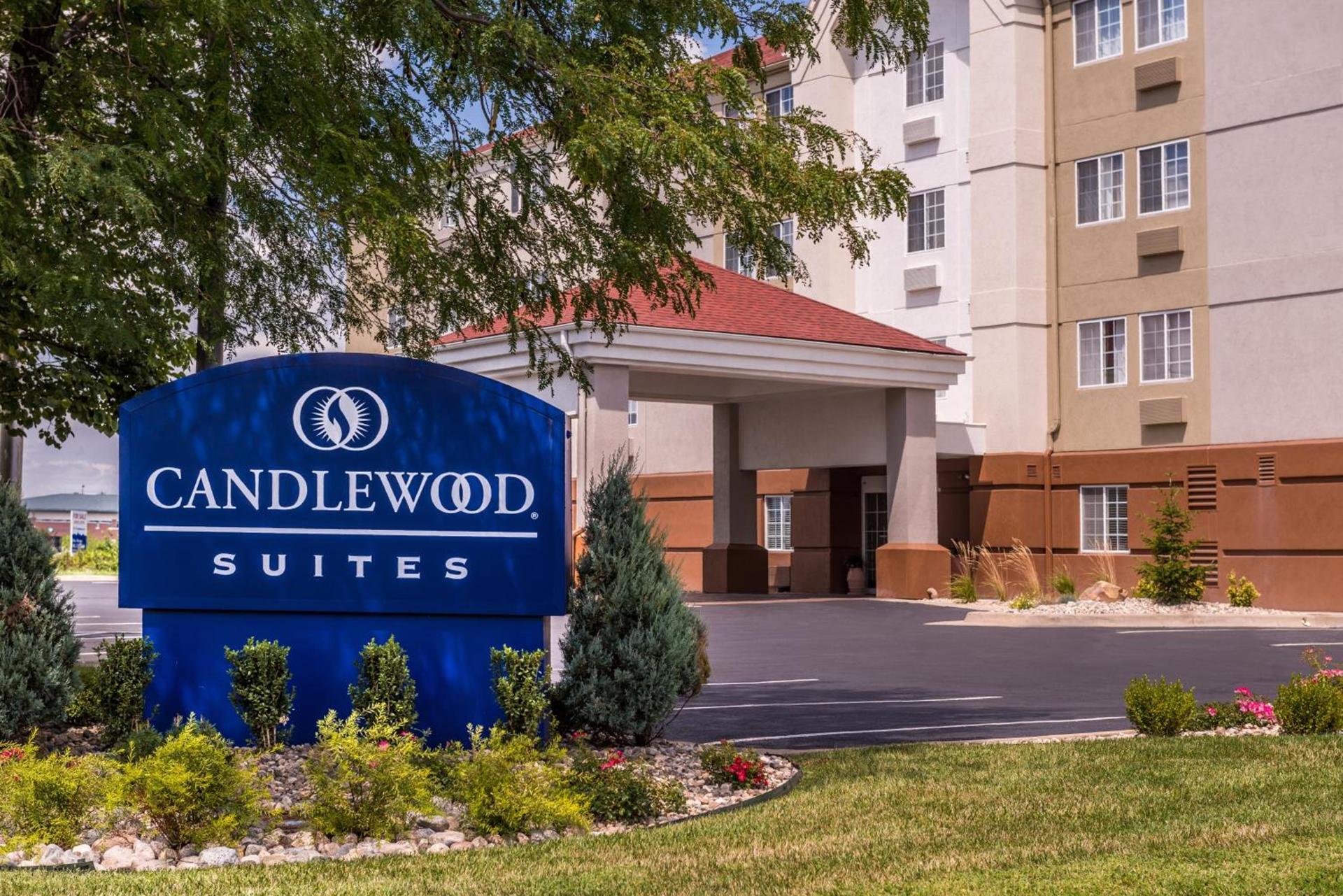 Candlewood Suites - Topeka West by IHG photo 1