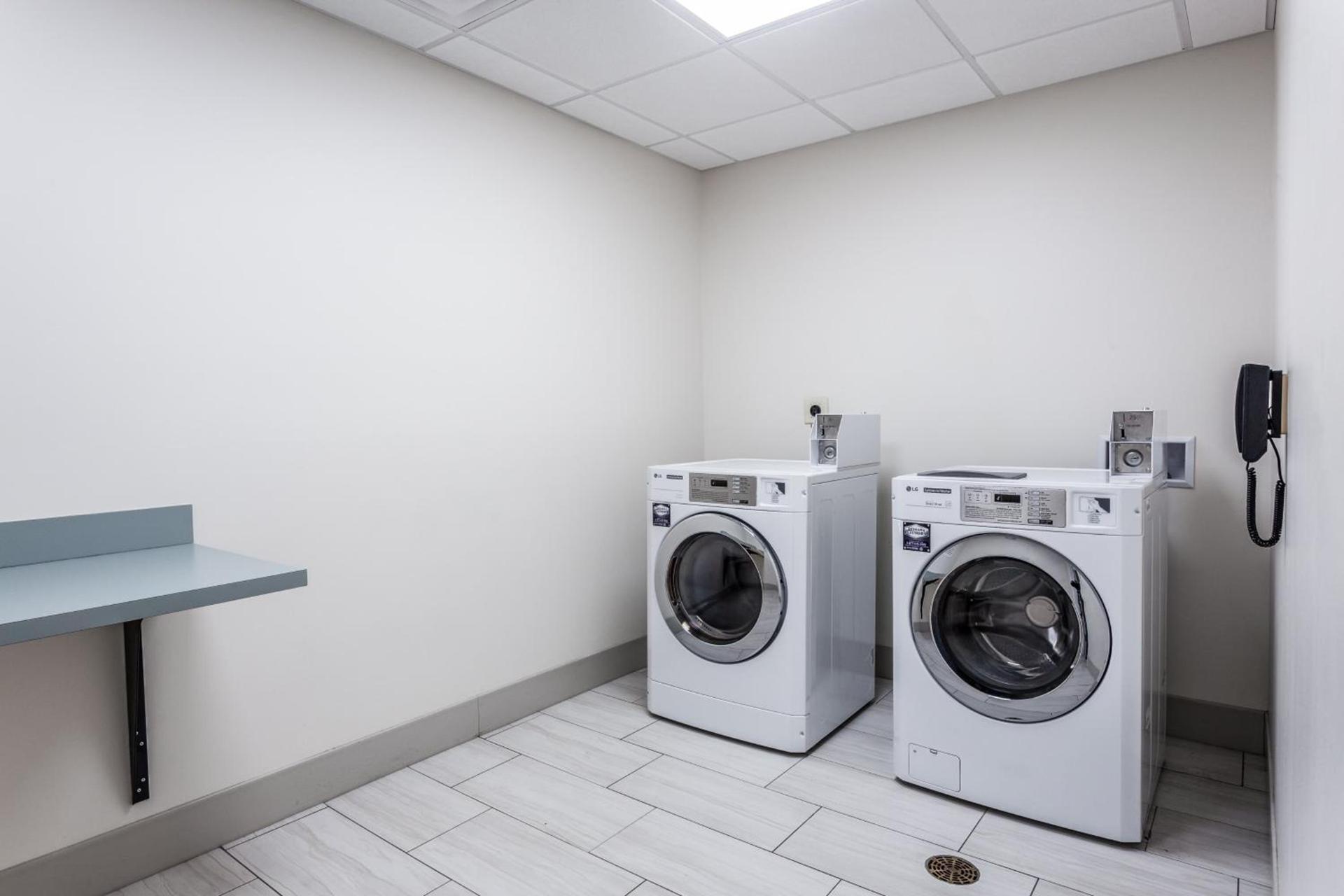 Holiday Inn Express & Suites Hammond by IHG photo 8