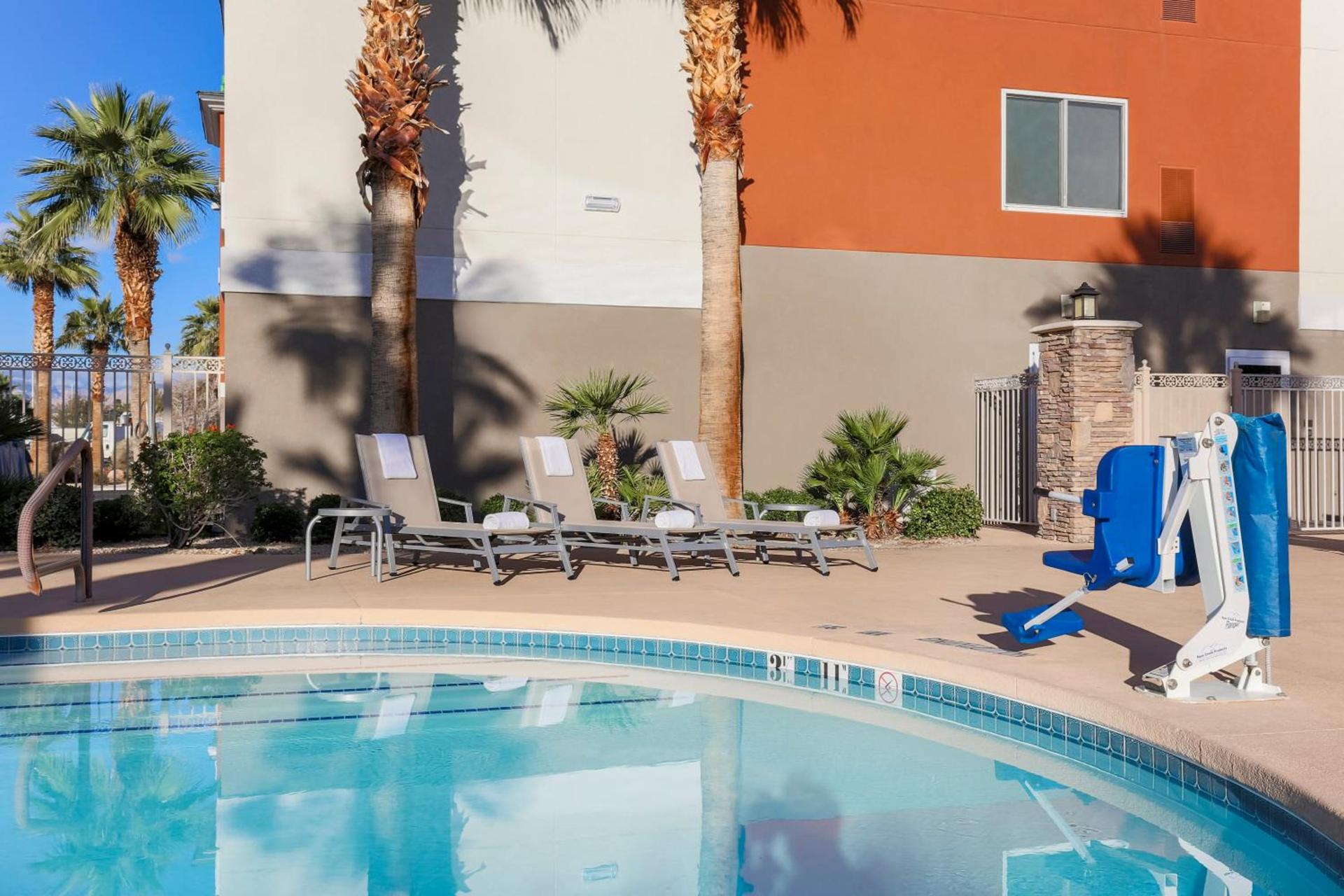Holiday Inn Express Las Vegas Stadium Area by IHG photo 3
